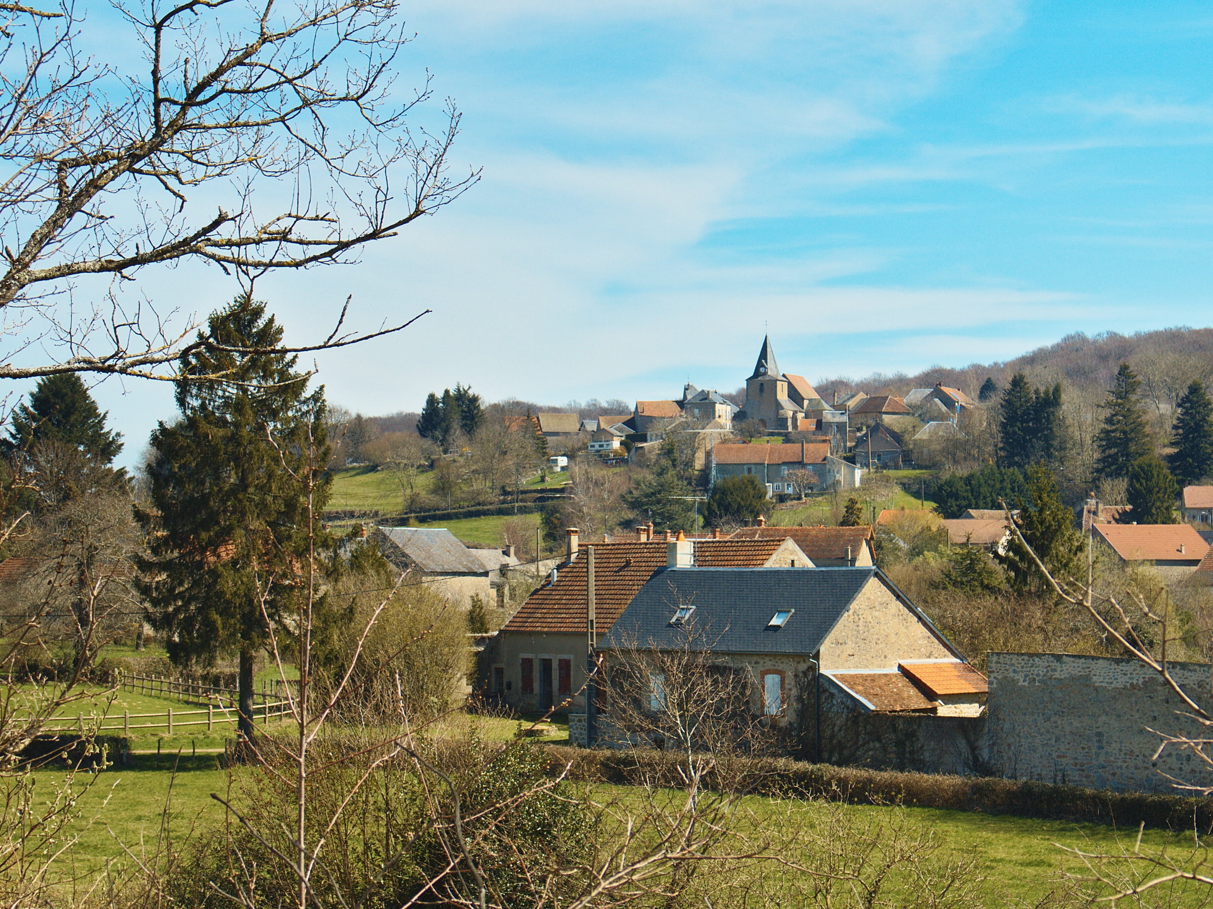 nature, morvan, no people, growth, built structure, town, blue, church, old, saint martin of le puy, roof, france, sky, houses, outdoors, tree, landscape, HD Wallpaper