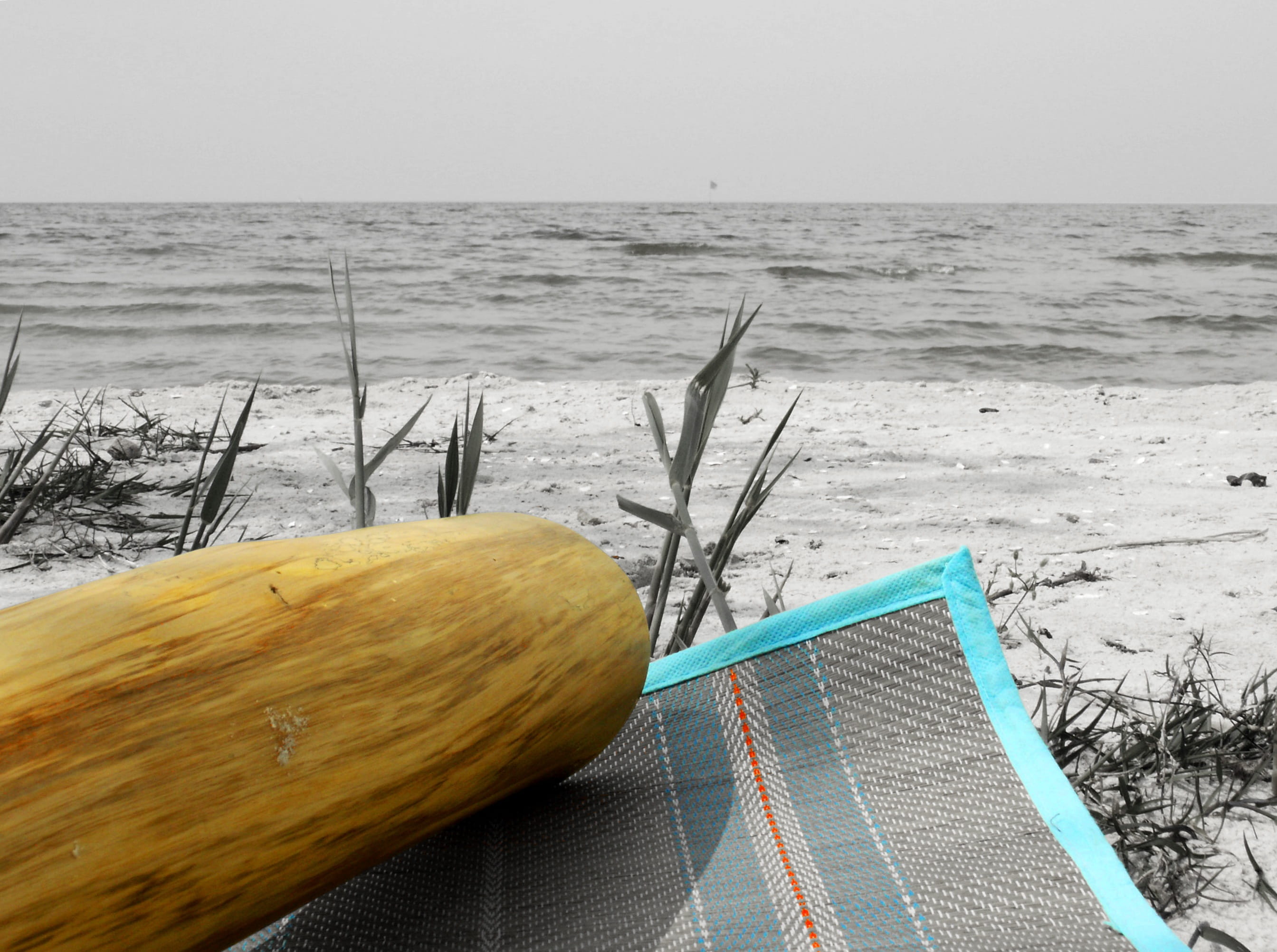 horizon, beach, nature, exotic, Wood, 2K, desaturation, farbenspiel, tranquility, summer, beach mat, sky, red, overtone empire, tranquil scene, outdoors, HD Wallpaper