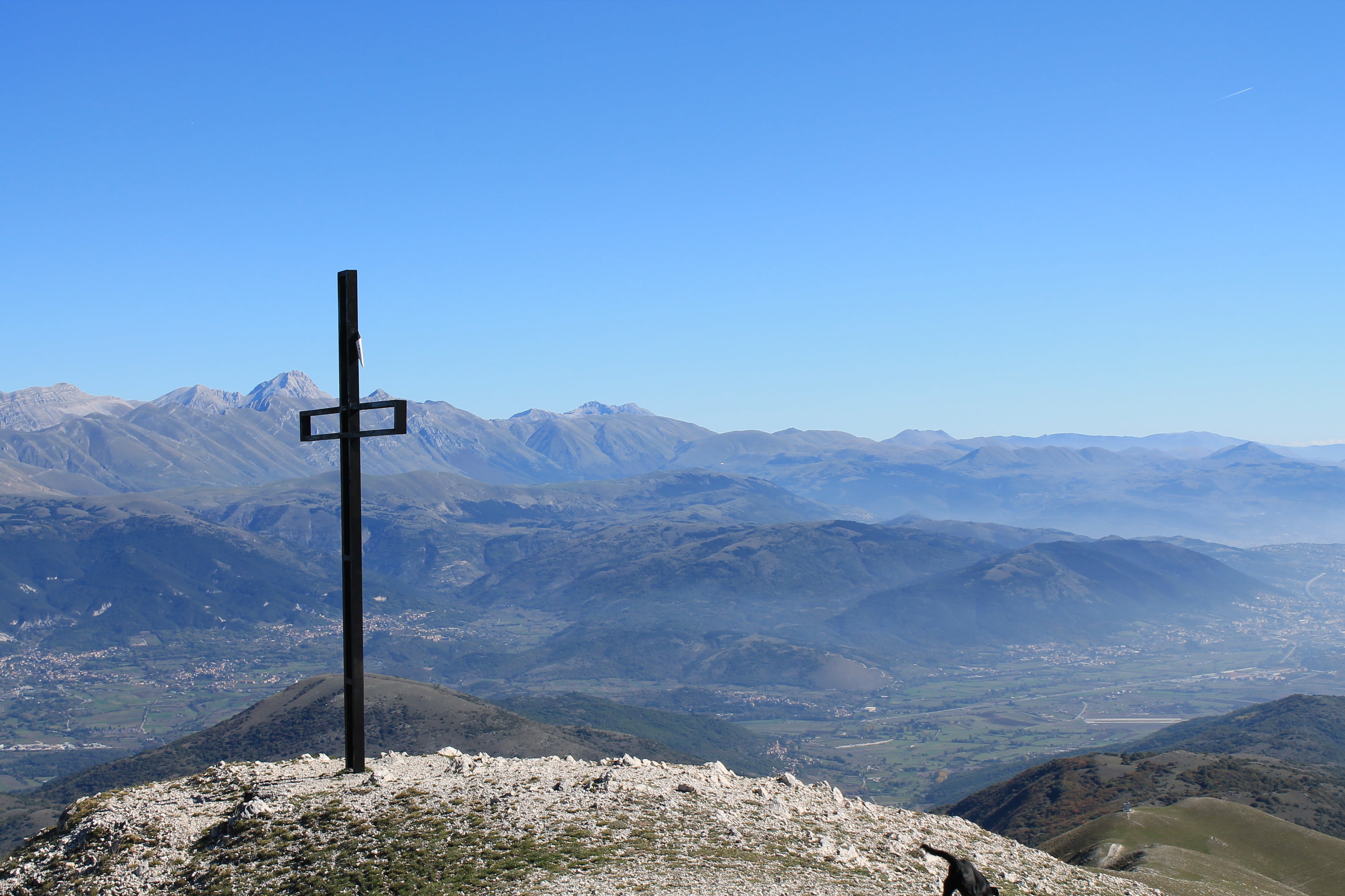 blue, relaxation, appennino, non-urban scene, italy, cross, excursion, travel destinations, clear sky, tranquil scene, nature, mountain Peak, 4K, travel, HD Wallpaper