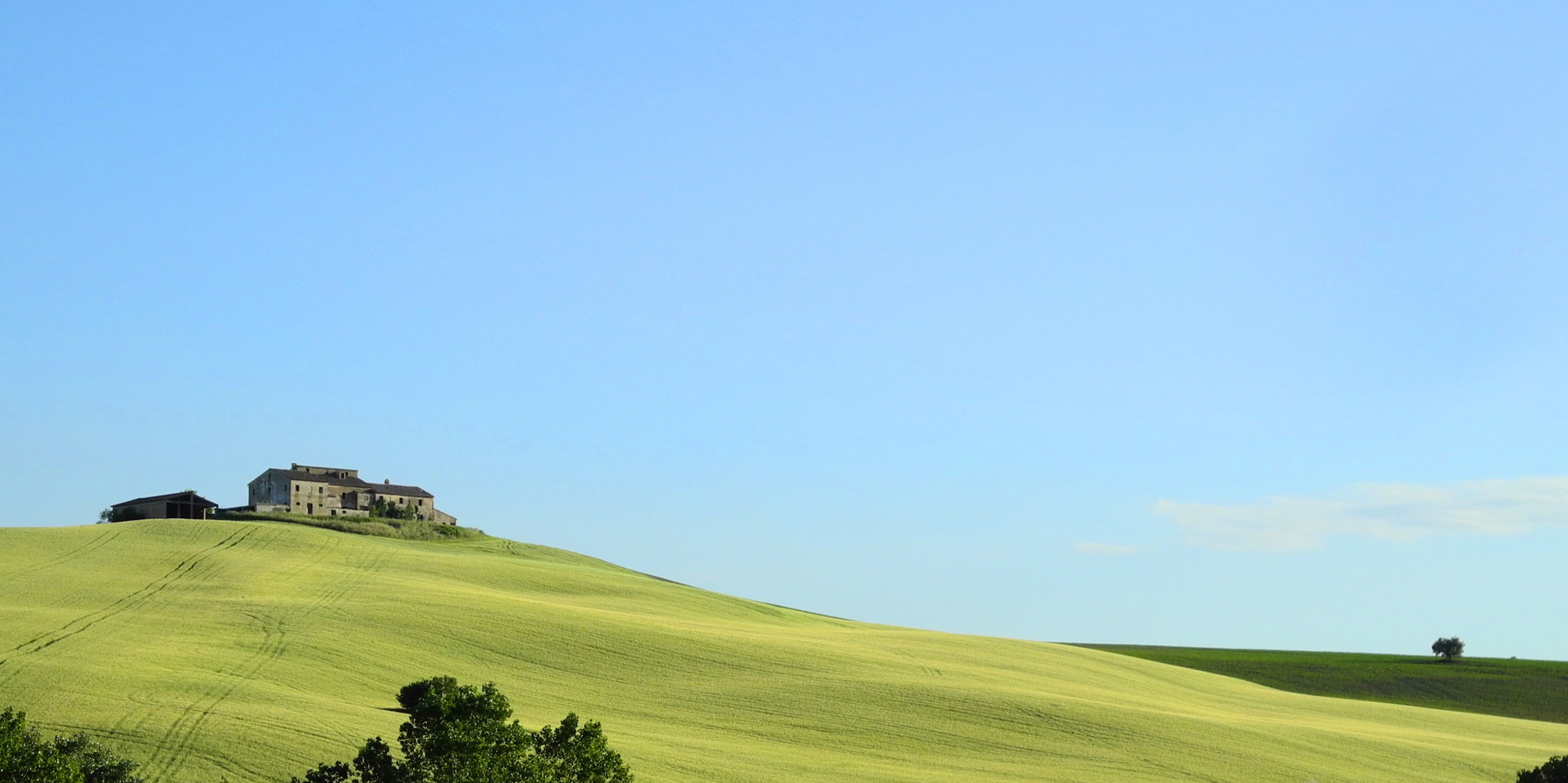 scenics, colinas, field, outdoors, green, agriculture, hills, blue, colline, landscape, campagna, sky  landscape, nature, hill, peace, mountain, collina, HD Wallpaper