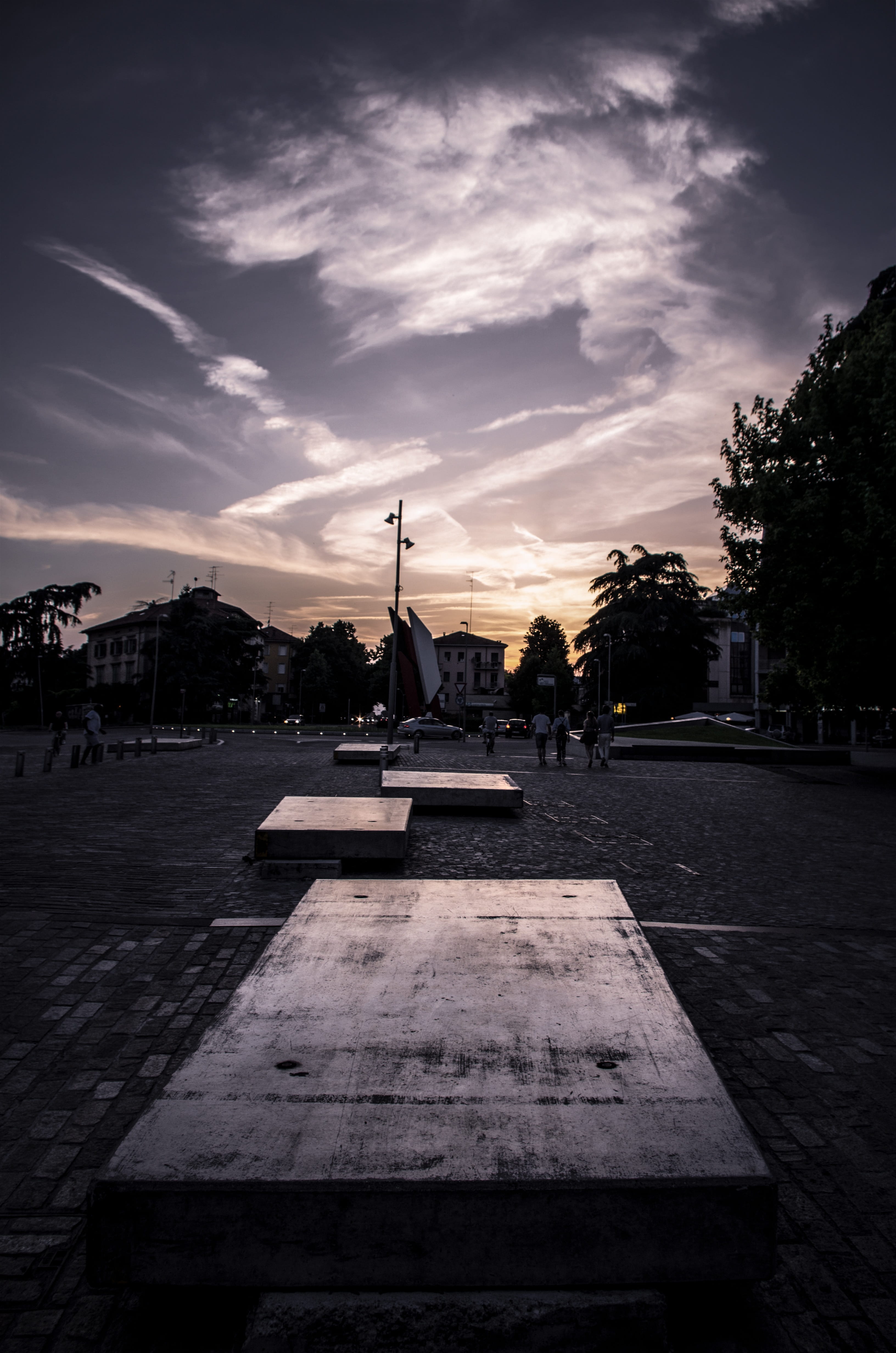 evening, memorial, the past, city, dusk, landscape, plant, outdoors, clouds, fontana, water, trip, cloud - sky, nature, urban, reggio emilia, 4K, fountain, Phone HD Wallpaper