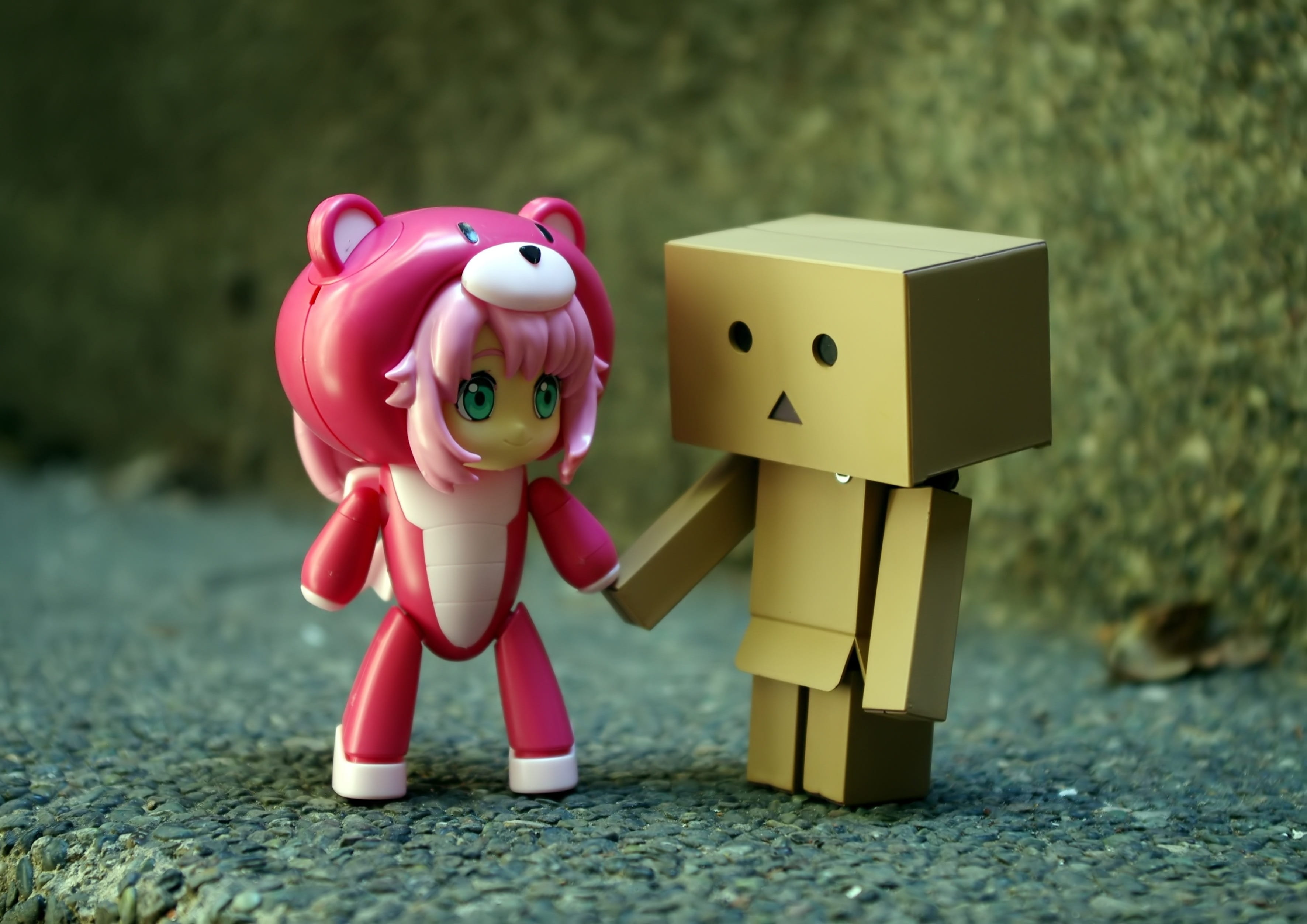 momo, danboard, still life, male likeness, friends, pink, mini, human representation, action, funny, representation, small, close-up, no people, focus on foreground, HD Wallpaper