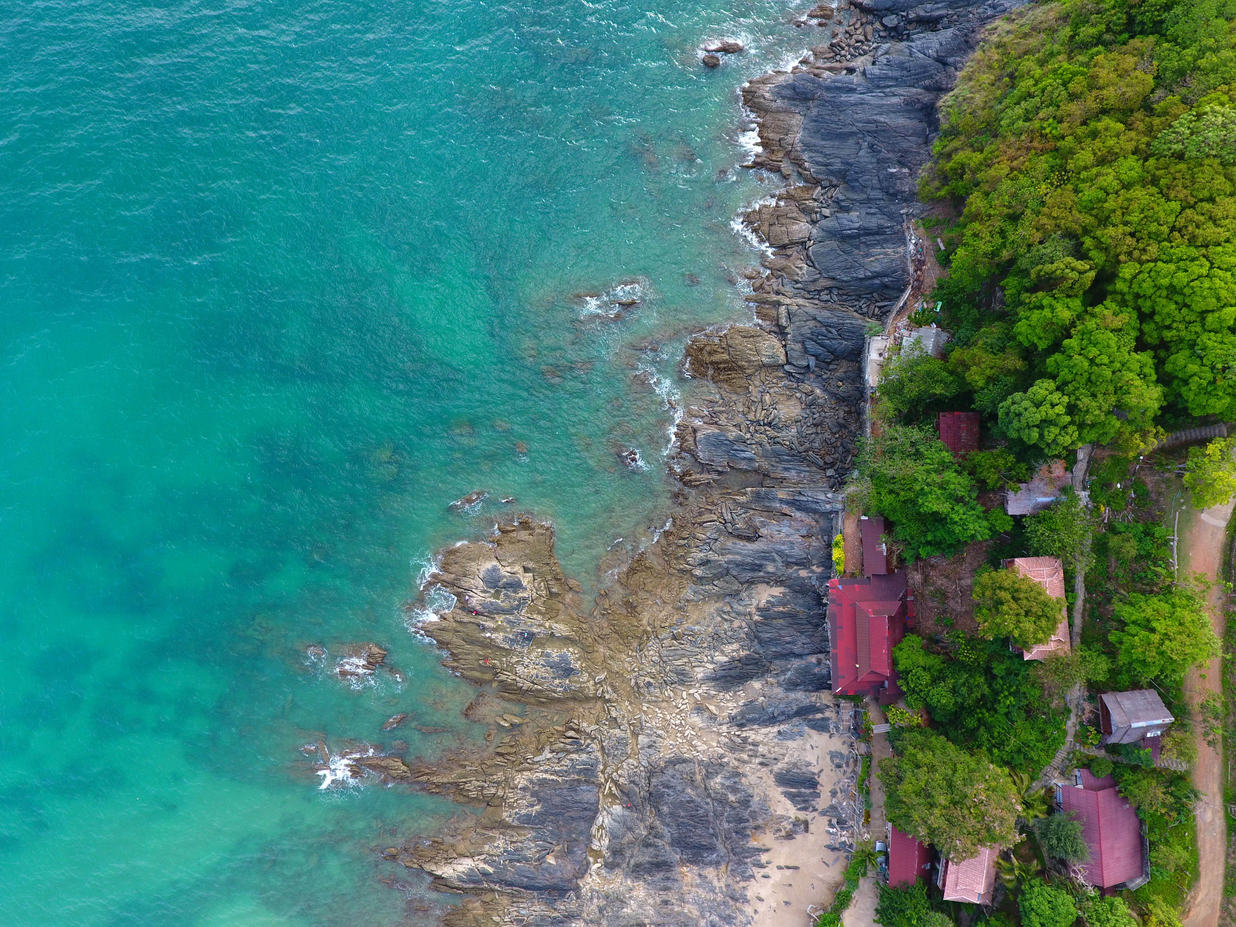 green, high angle view, s, water, ocean, idyllic, solid, hut, unnamed road, tree, day, scenics - nature, moss, nature, tranquil scene, coastline, turquoise colored, HD Wallpaper