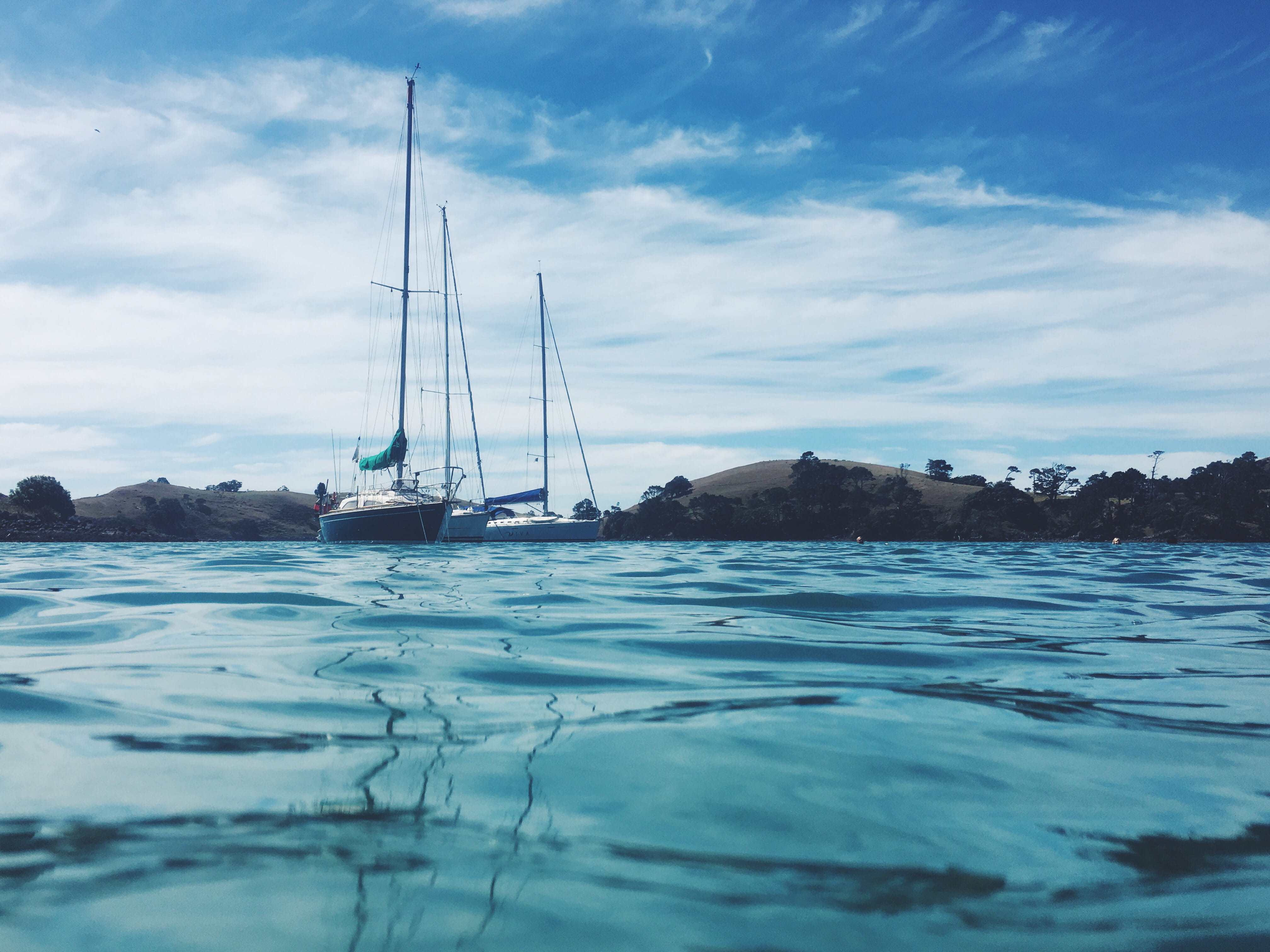 waterfront, 4K, ocean, surface level, nature, mast, turquoise colored, sail, transportation, new zealand, cloud - sky, mode of transportation, water, yacht, HD Wallpaper