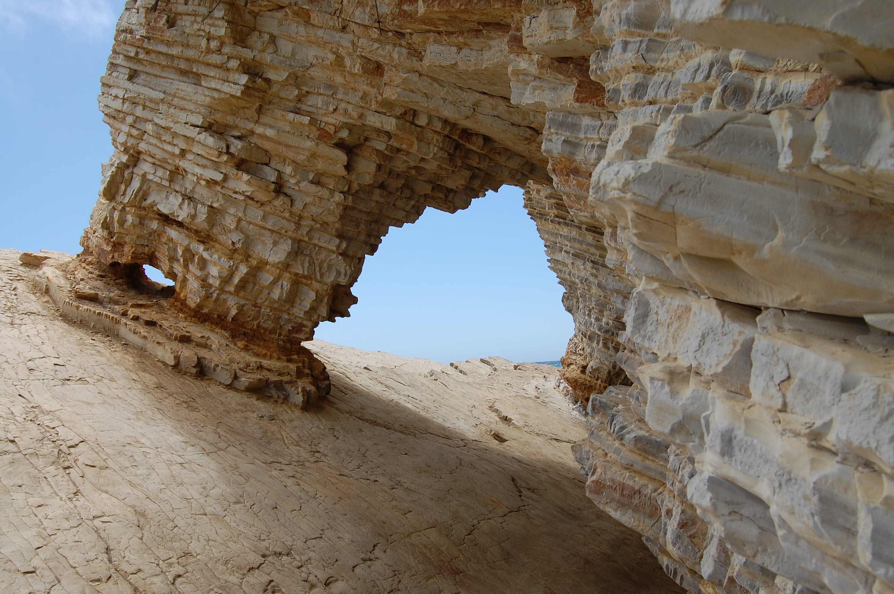 arch, ancient civilization, sky, travel, natural arch, history, nature, rock - object, rock, arid climate, rock formation, land, stone wall, architecture, HD Wallpaper