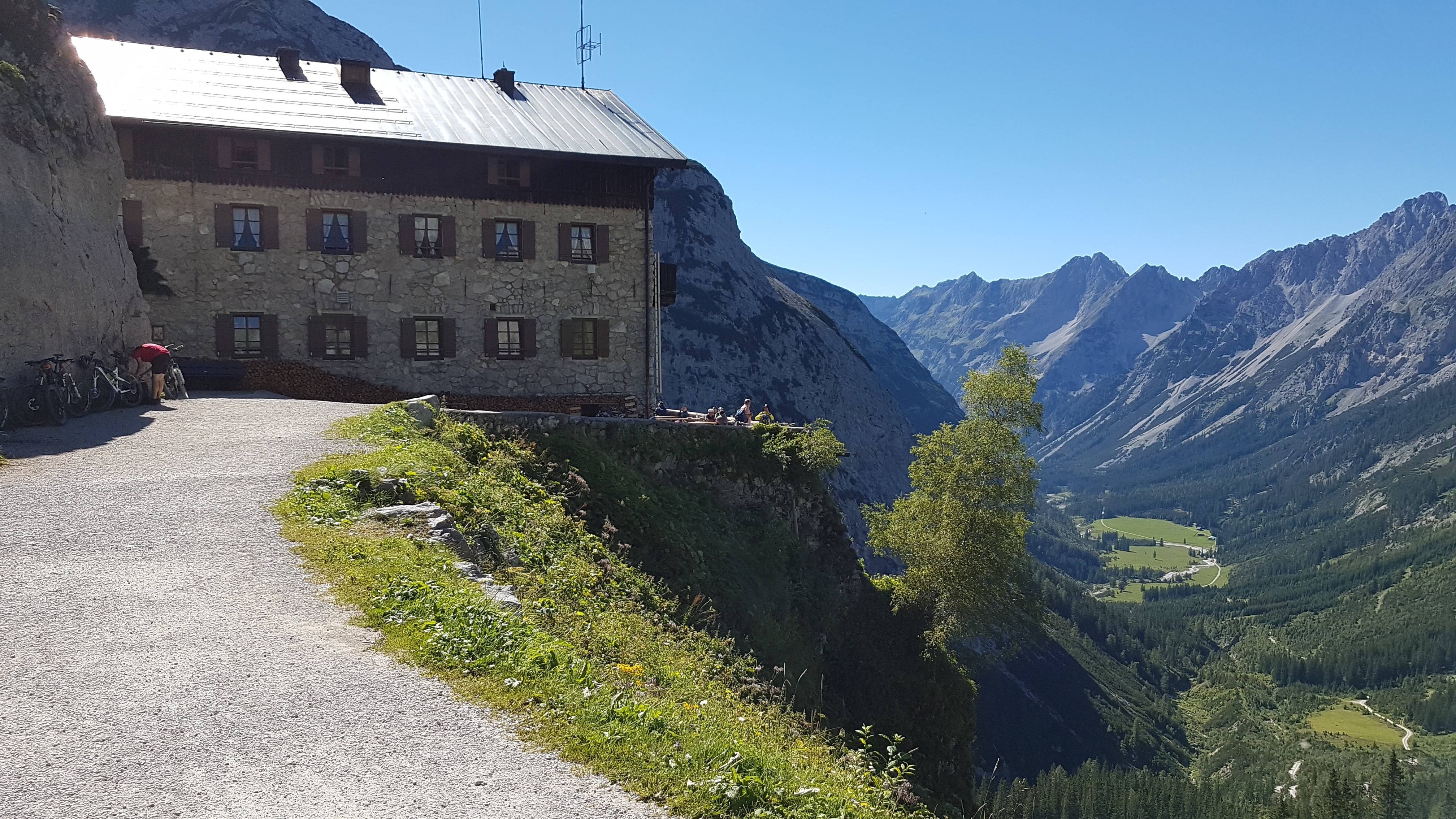 day, vacation, forest, mountain, rural, house, landscape, alm, old, 4K, residential district, road, transportation, nature, sky, architecture, mountain range, HD Wallpaper