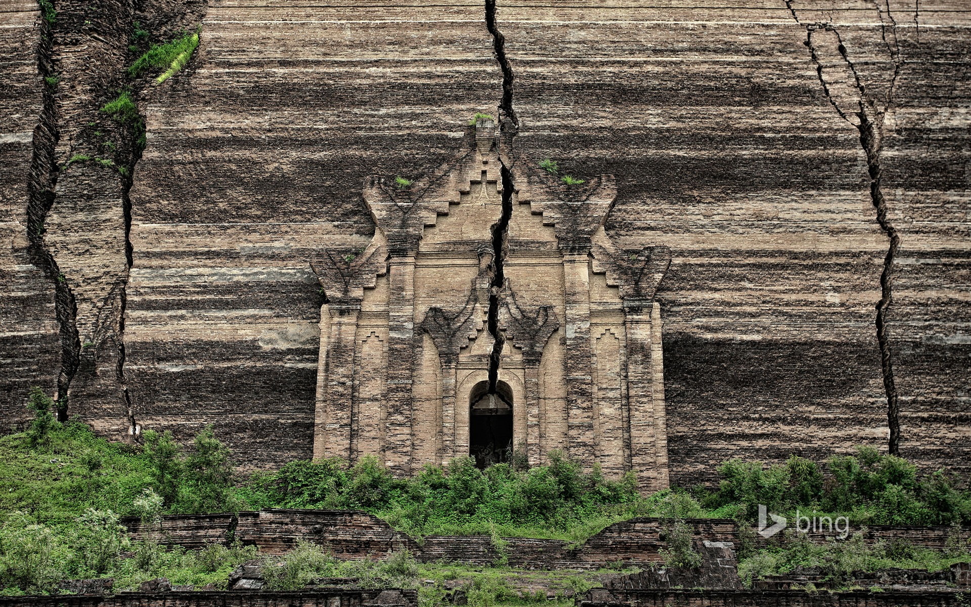 belief, tree, old ruin, building, no people, weathered, plant, crevices, ancient, history, growth, ancient civilization, religion, day, place of worship, HD Wallpaper