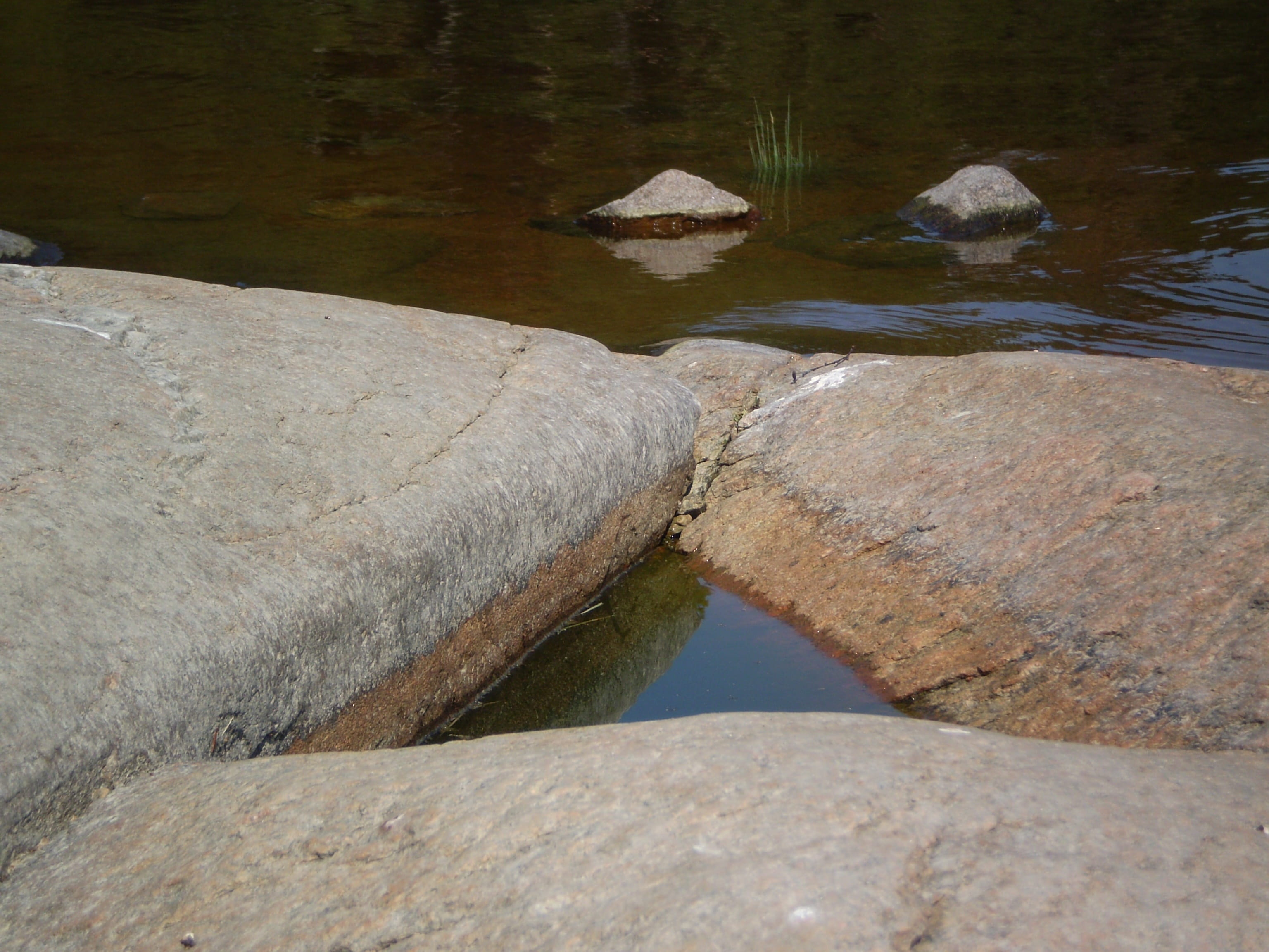 flowing water, beauty in nature, purity, reflection, Crevice, high angle view, Dust, day, Stones, solid, flowing, tranquility, no people, 2K, motion, rock - object, HD Wallpaper