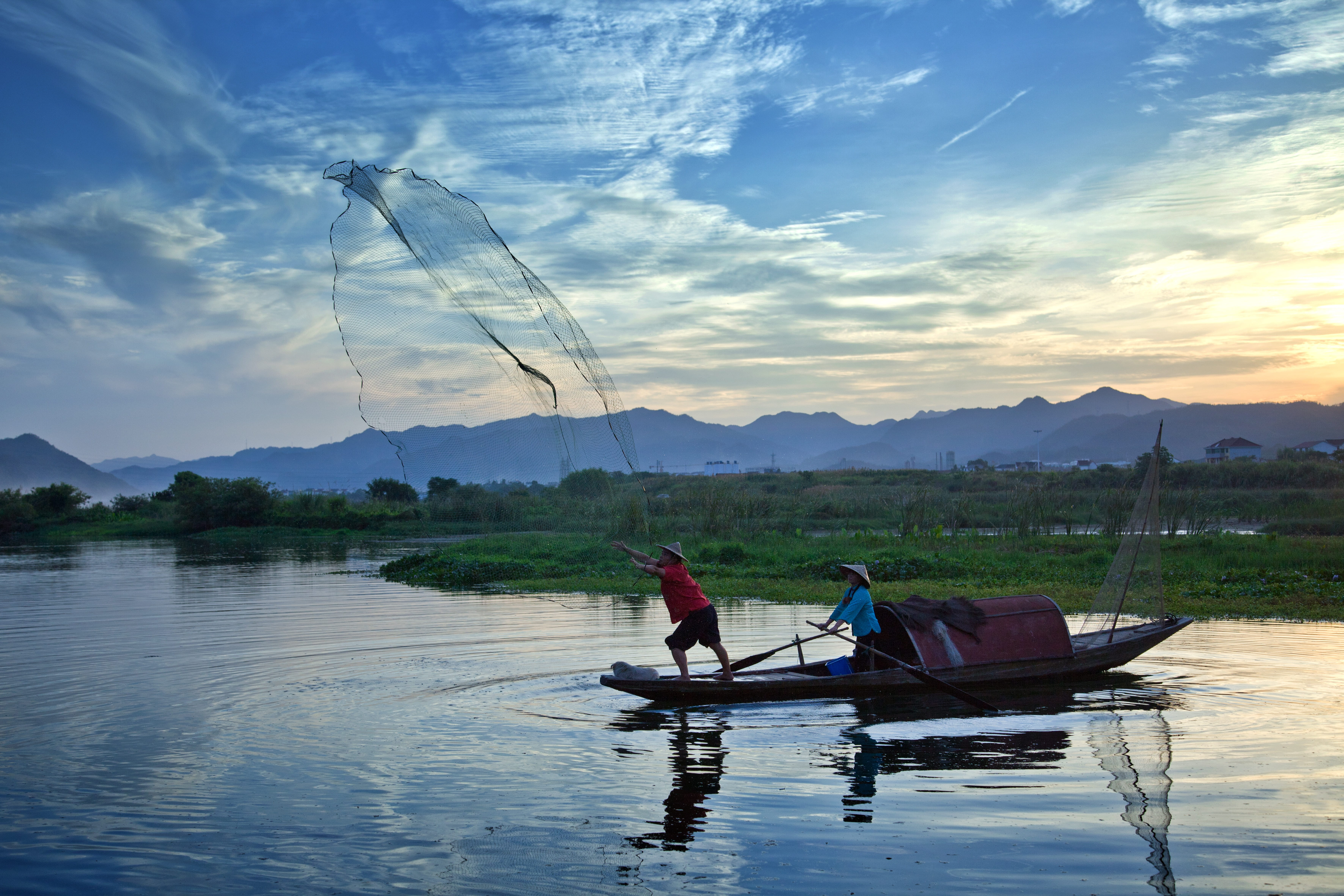 fish, cloud - sky, two, men, two people, beauty in nature, fishermen, 5K, real people, fisherman, lake, net, scenics - nature, mode of transportation, HD Wallpaper