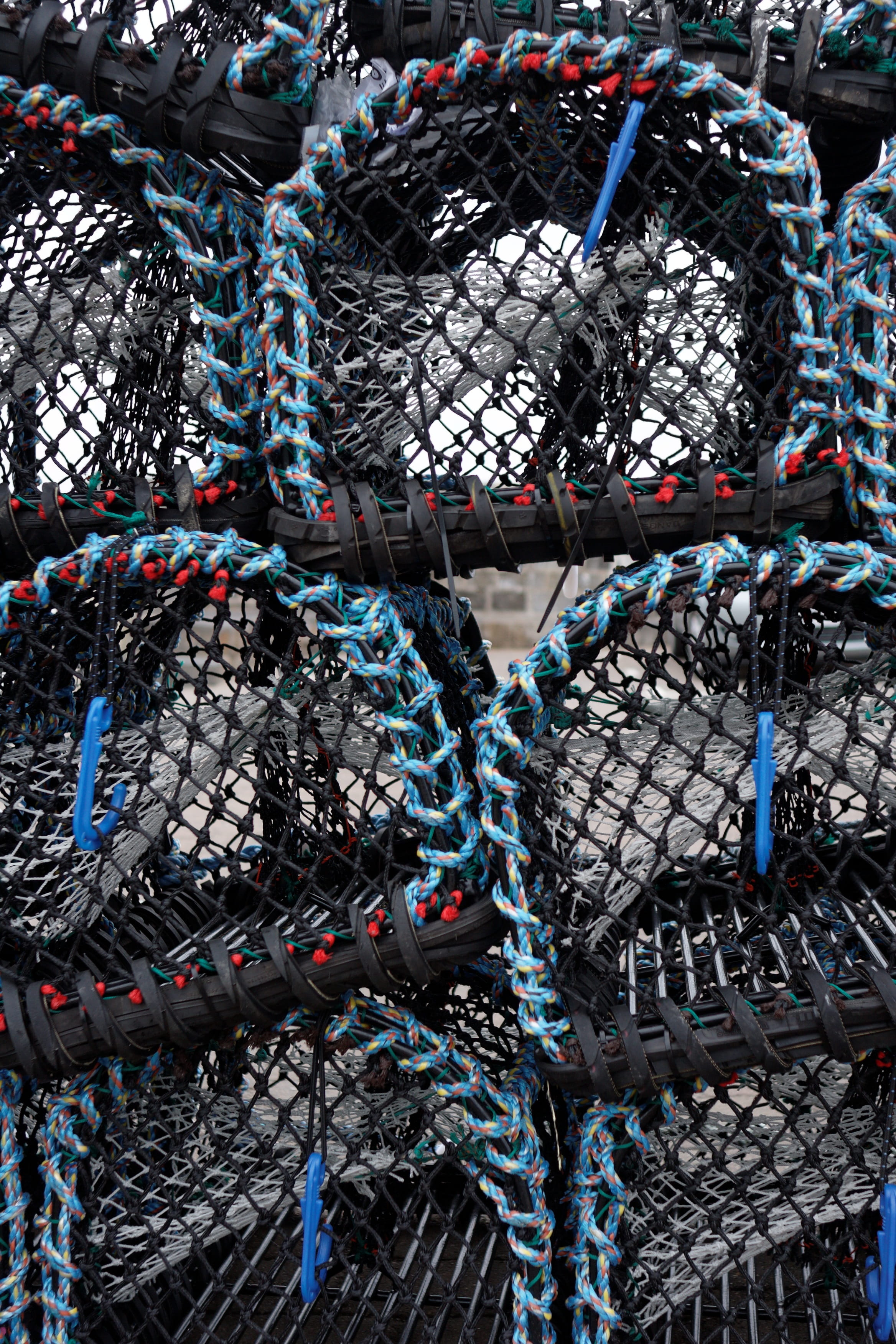seafood, pier, fishing net, basket, marine, no people, backgrounds, variation, coast, equipment, choice, outdoors, harbour, full frame, retail, large group of objects, Phone HD Wallpaper
