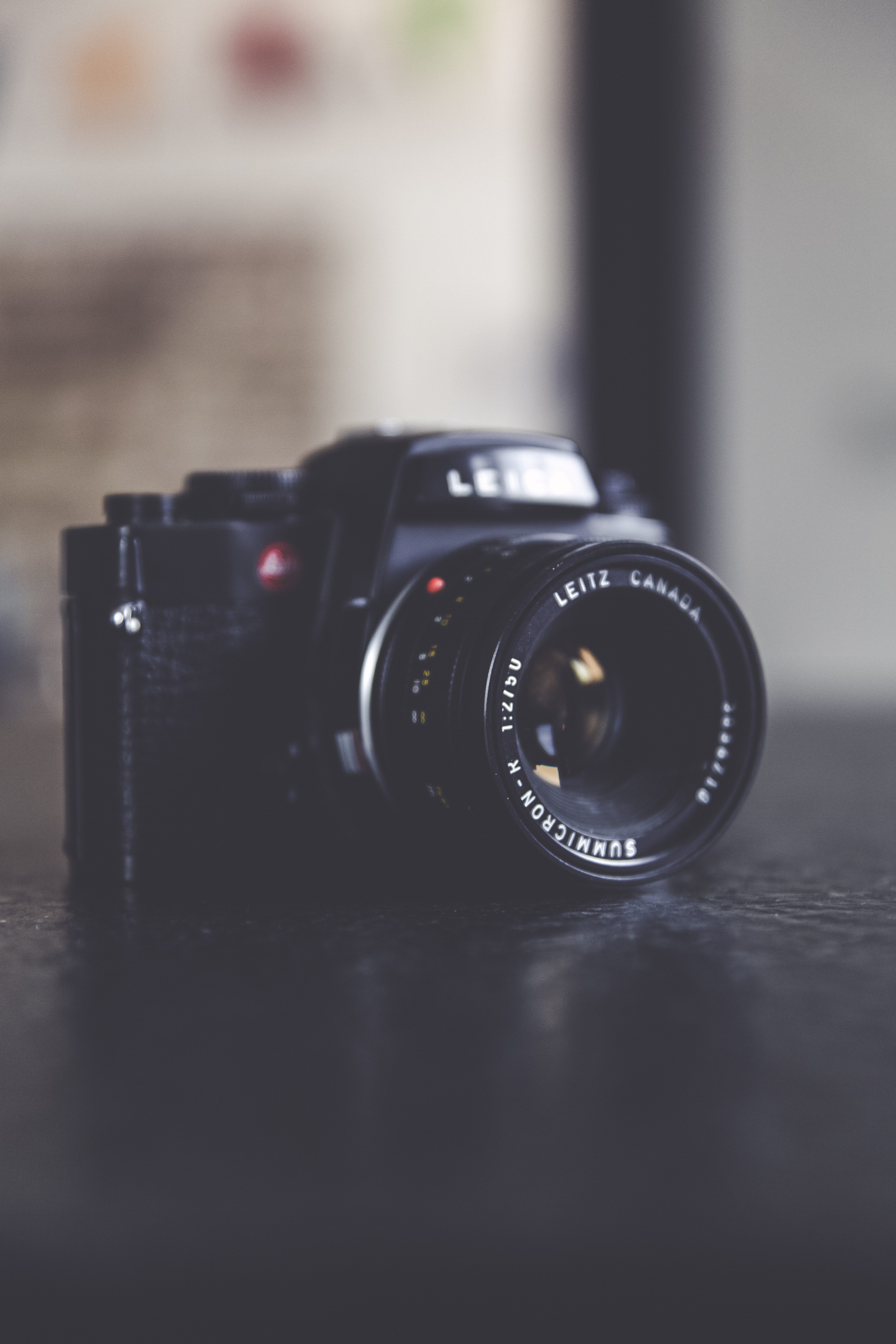 selective focus, photographing, retro styled, table, untitled, indoors, selective, 5K, revival, lens, focus, summicron-r, photography, used look, black, Phone HD Wallpaper