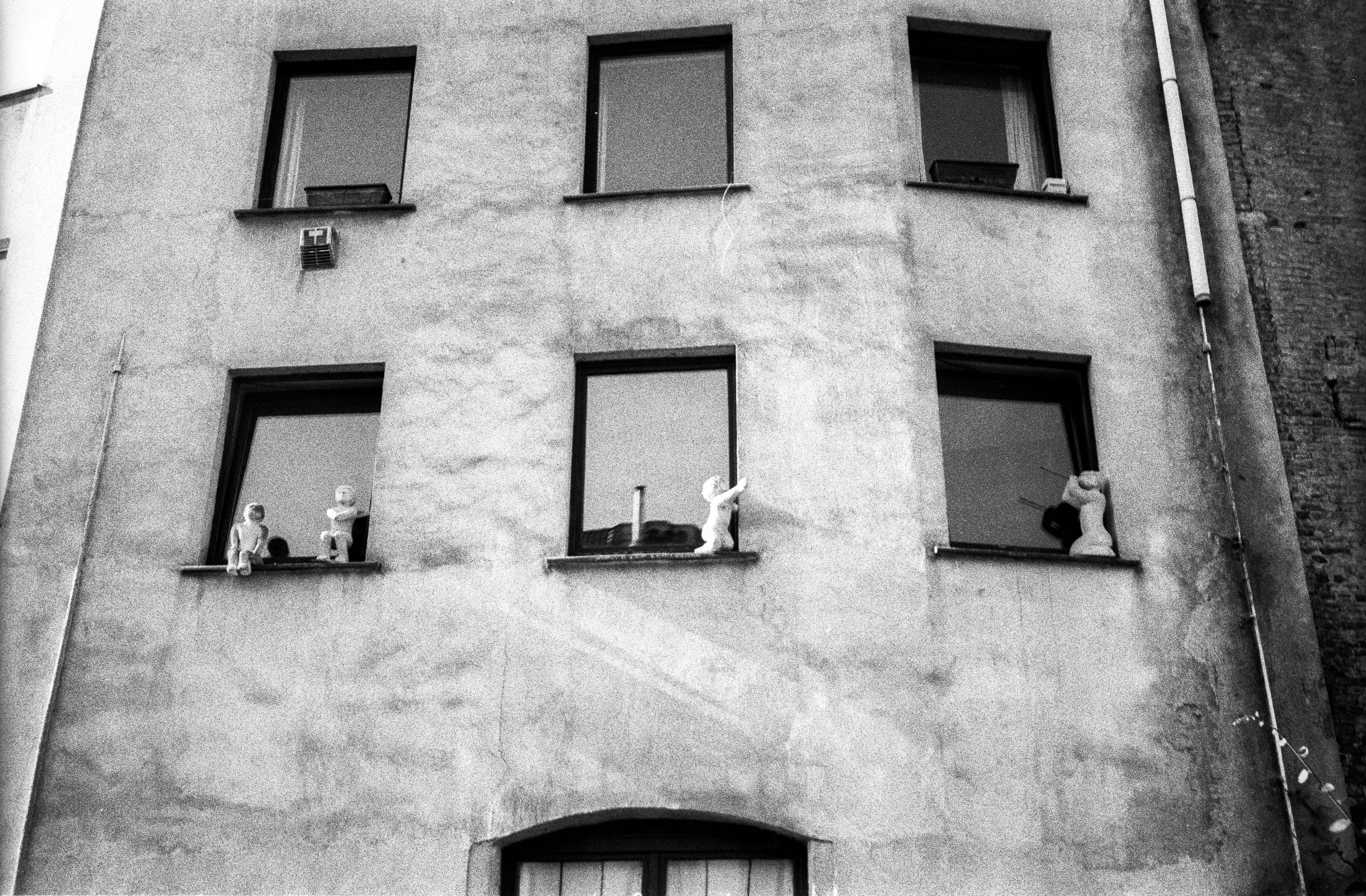 full frame, building, yashica, electro, belgium, sculpture, air conditioner, residential district, abandoned, outdoors, low angle view, building exterior, HD Wallpaper