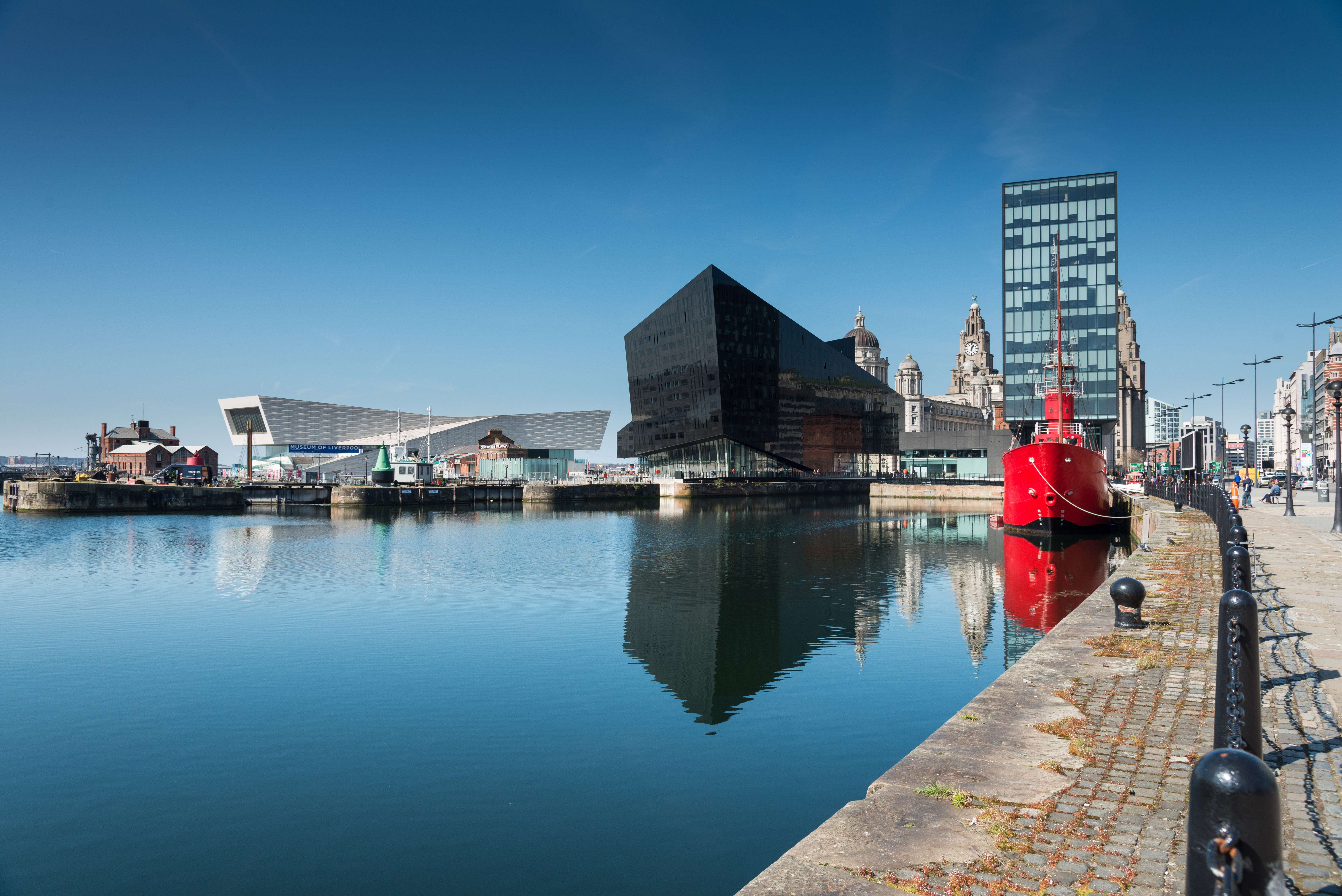 attraction, landmark, historic, european, nature, reflection, building exterior, real people, built structure, day, investment property, daytime, merseyside, HD Wallpaper