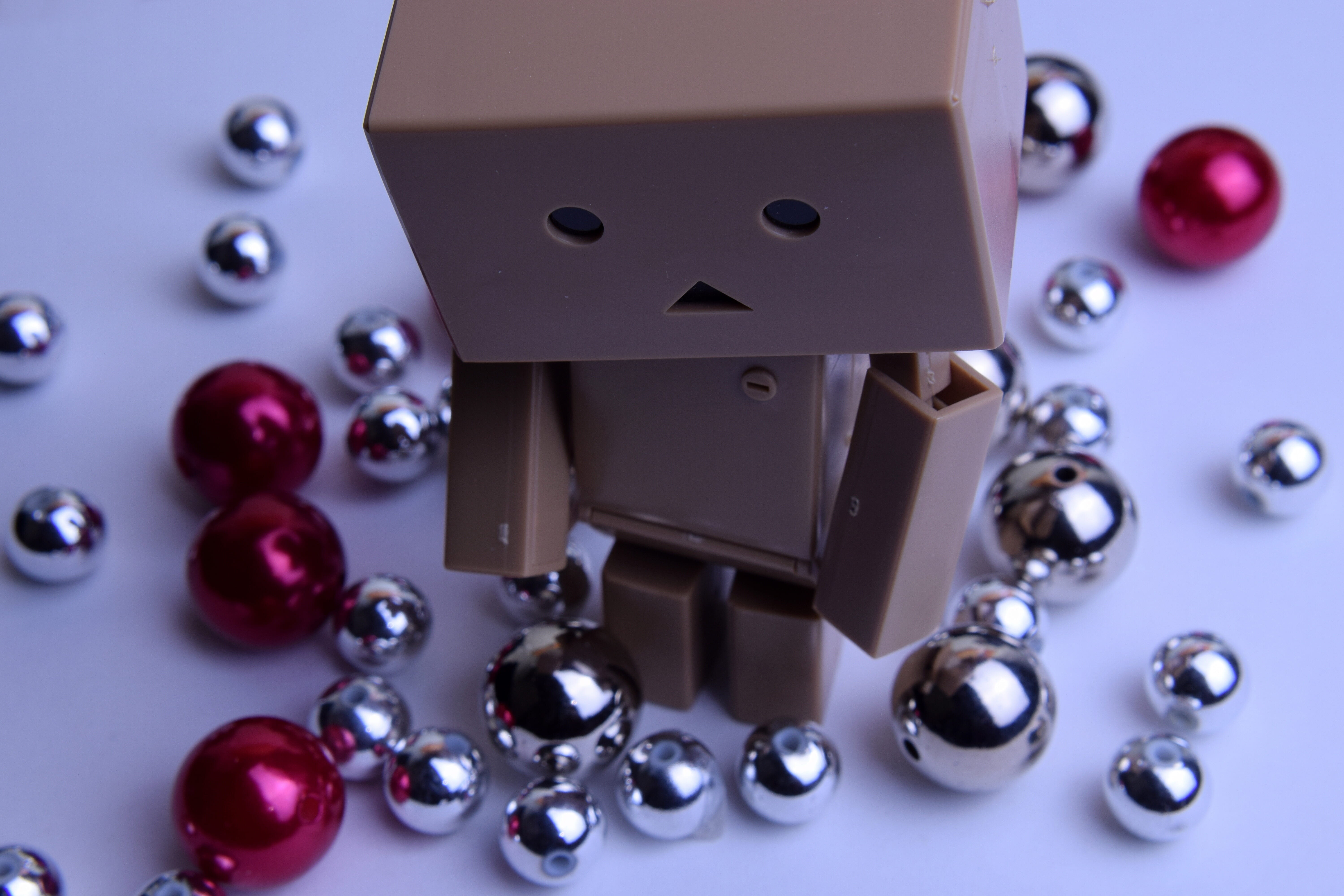 silver colored, plastic, curious, toys, tired, robot, large group of objects, shiny, yotsubato, manga, no people, blue, concerns, corrugated board, deco, HD Wallpaper