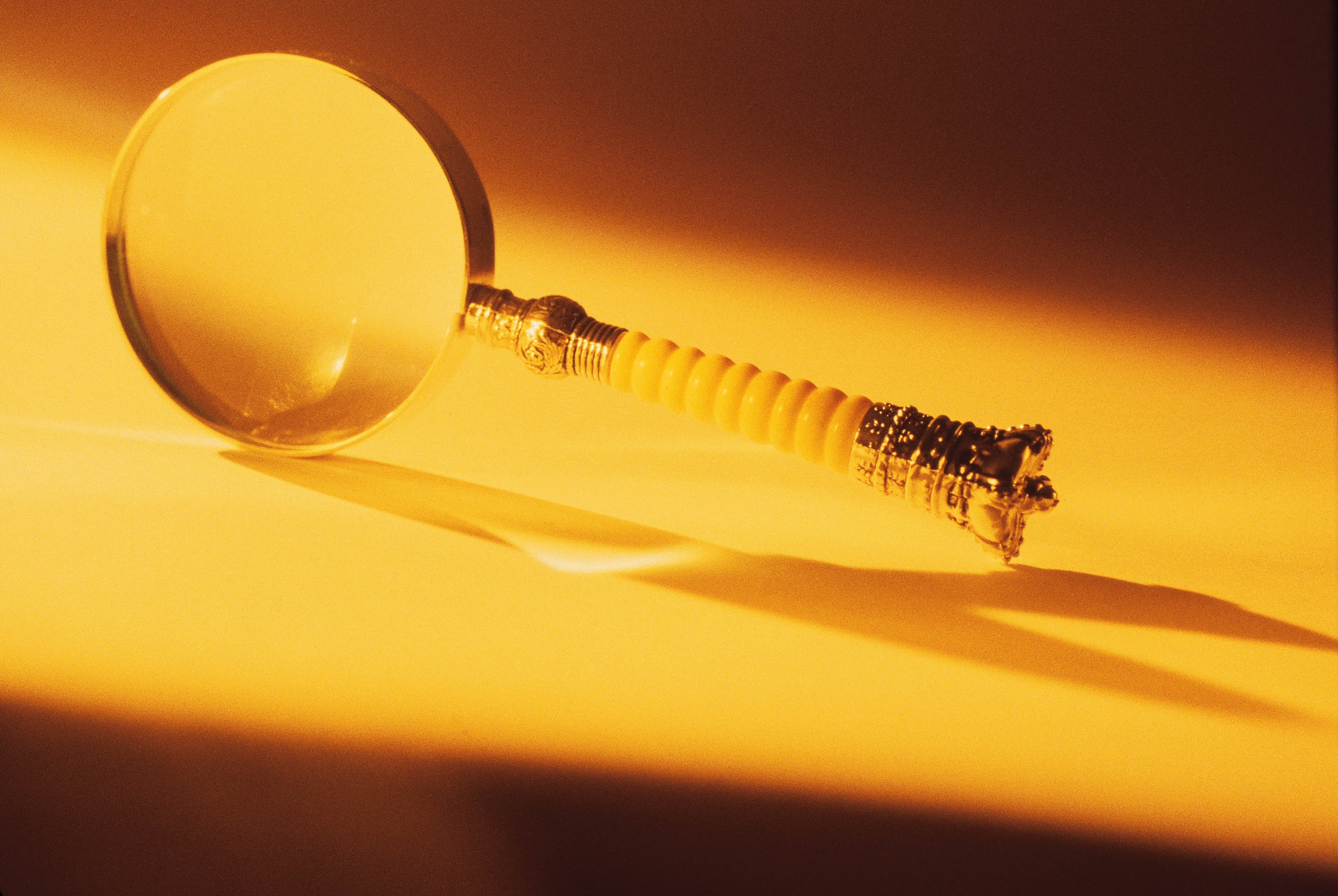 two objects, shiny, steel, illuminated, indoors, equipment, 2K, table, magnification, focus on foreground, light Bulb, shadow, still life, ideas, loupe, HD Wallpaper
