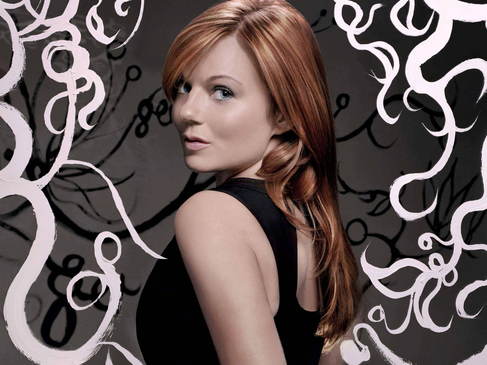 Female celebrities, face, dyed red hair, hairstyle, beauty, beautiful, side, redhead, geri, front view, brown hair, side face, woman, looking at camera, HD Wallpaper