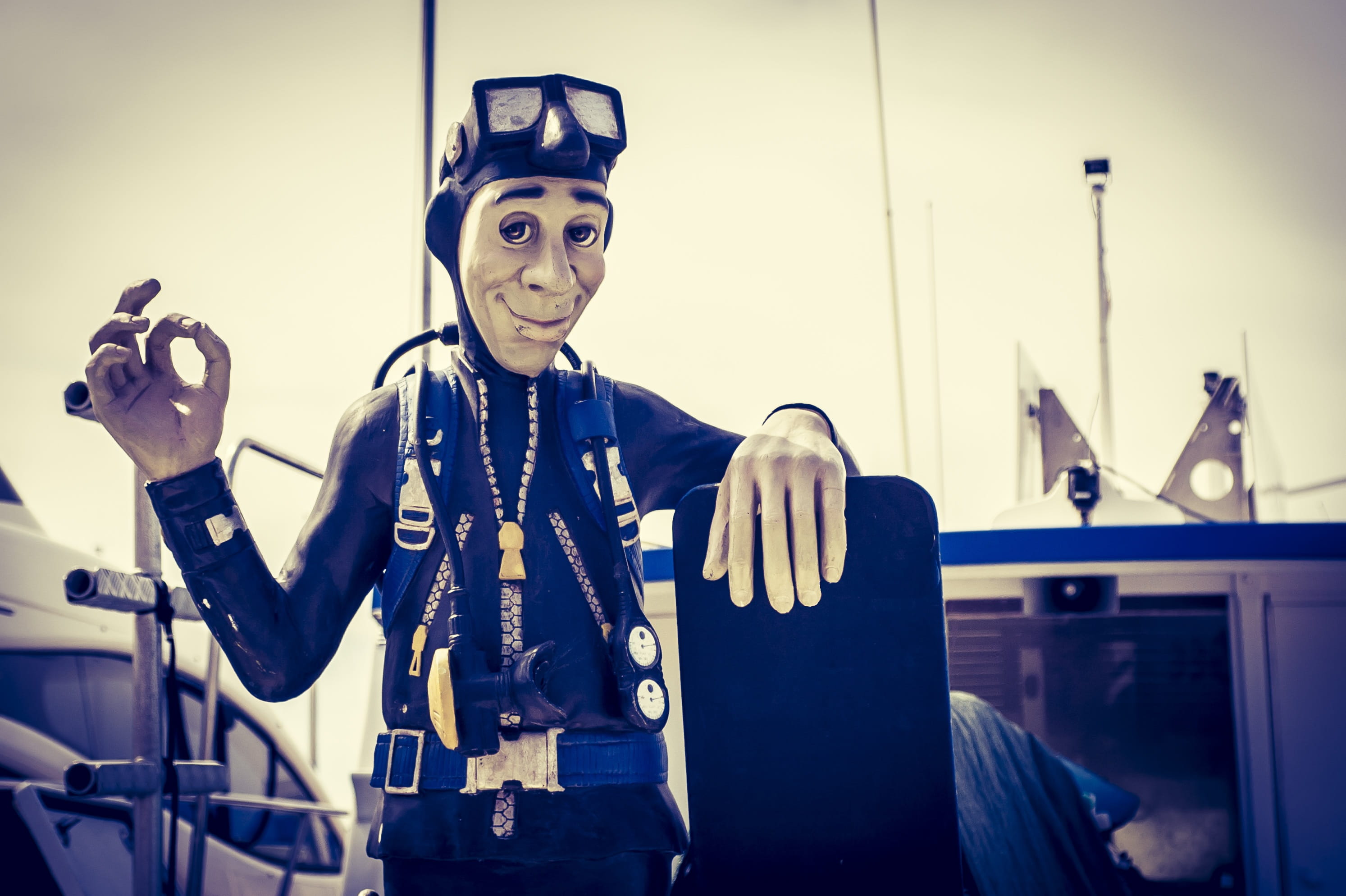standing, looking at camera, Divers, empty, male likeness, Ok, portrait, billboard, note, real people, diving, sign, representation, front view, men, disguise, HD Wallpaper