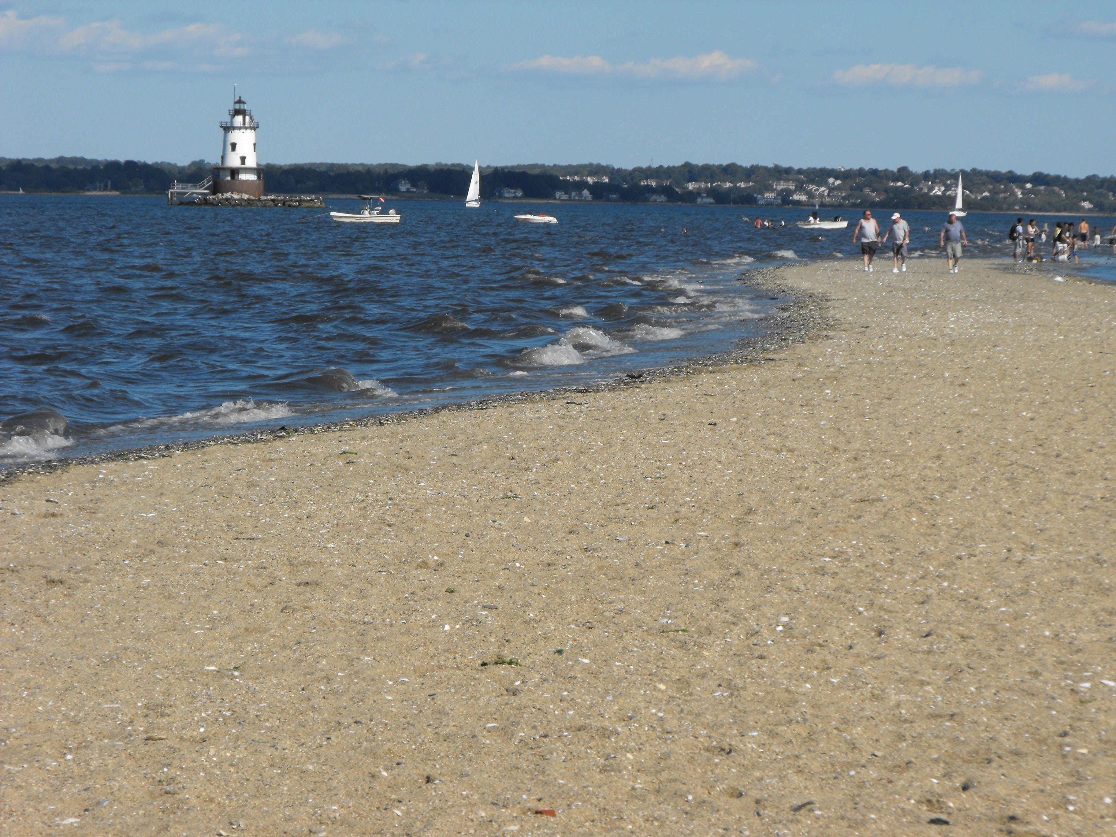 large group of people, group of people, direction, tower, sea, nature, day, sand, seaside, 2K, Rhode Island, sailboat, land, incidental people, water, HD Wallpaper