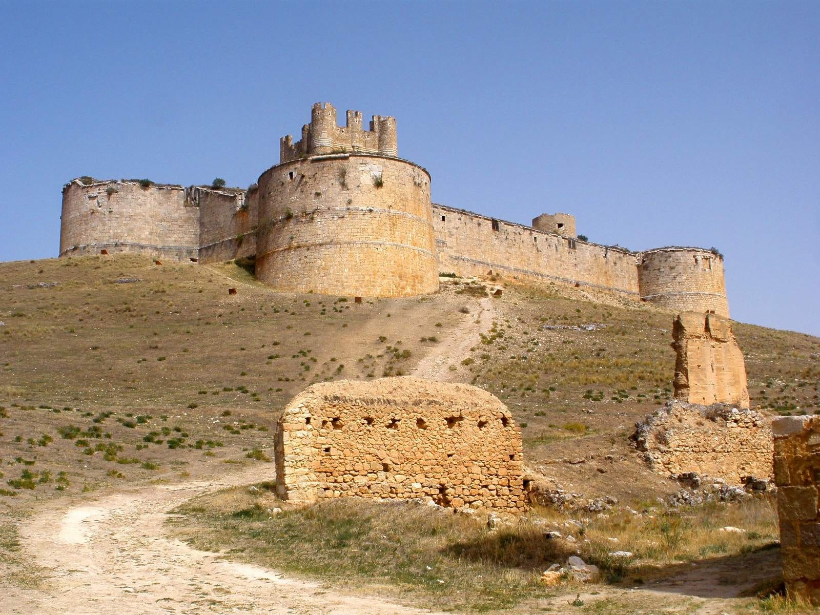 720P, ancient history, village, ancient, architecture, berlanga de duero, travel destinations, castile, history, ancient civilization, building exterior, HD Wallpaper
