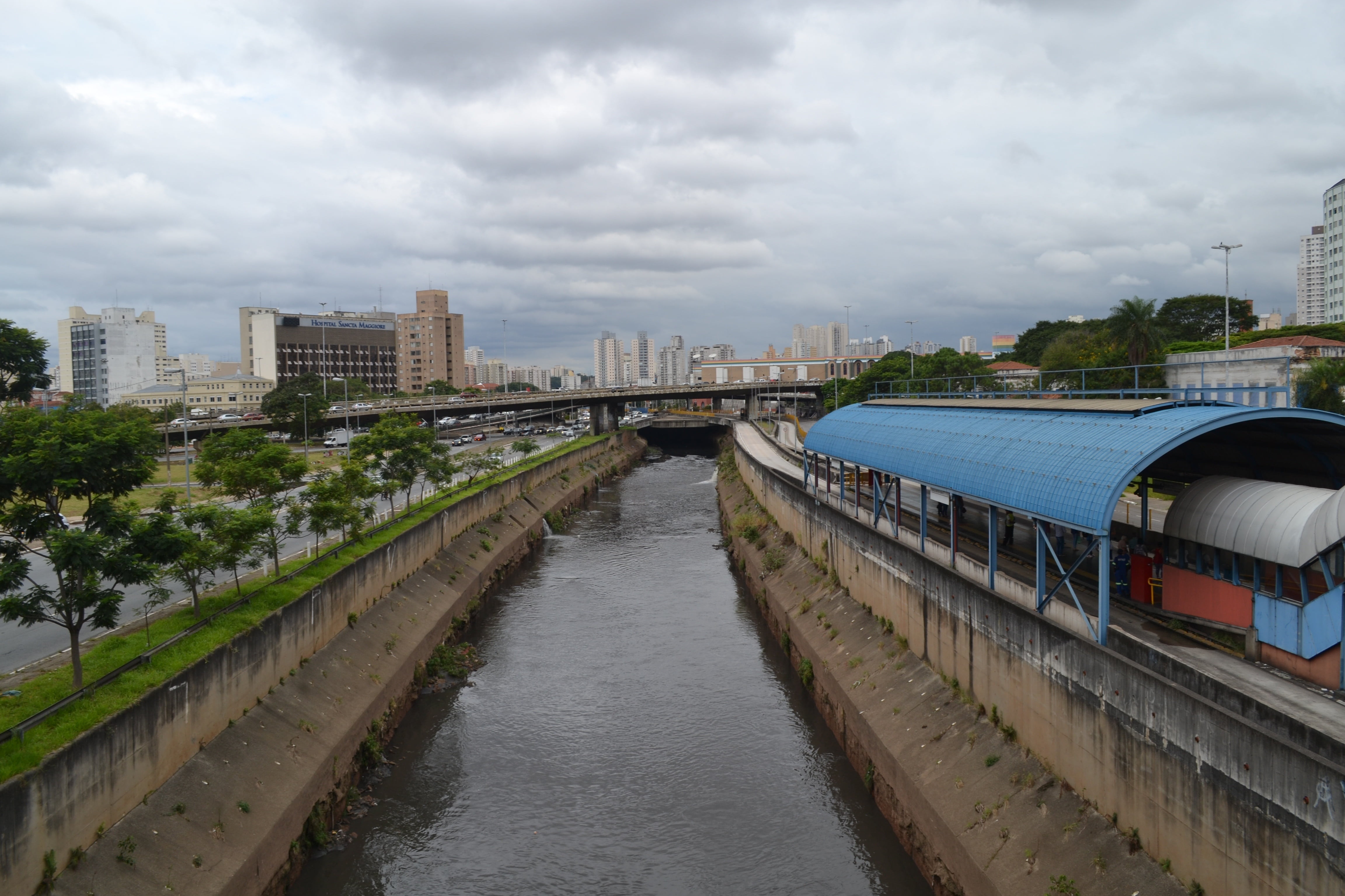 cloud - sky, building exterior, 4K, day, cityscape, track, garden, parque, downtown, bridge, brasil, no people, water, plant, nature, public transportation, HD Wallpaper