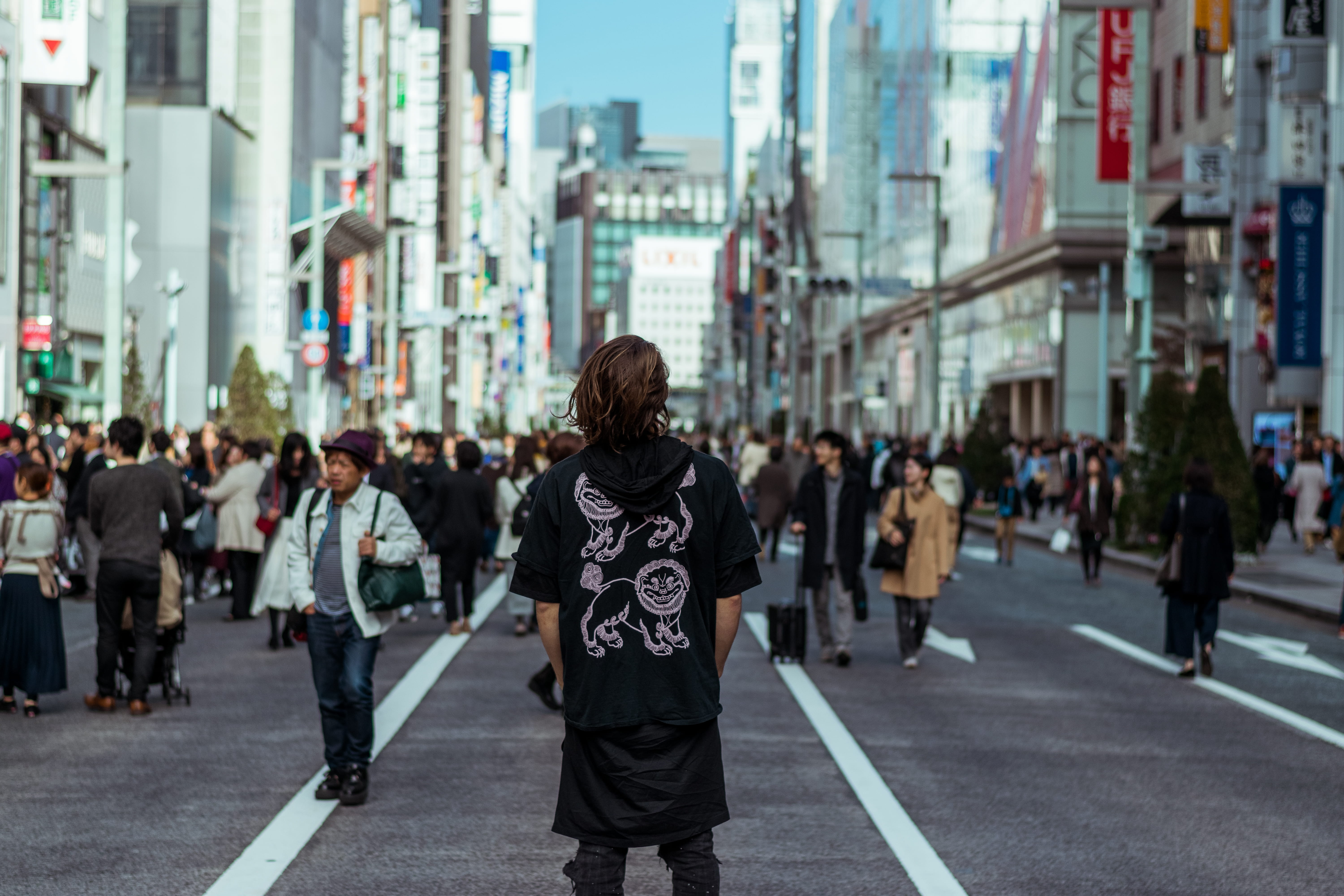 5K, walking, men, women, street, day, incidental people, city, group of people, city street, crowd, lifestyles, shinjuku, outdoors, japan, architecture, HD Wallpaper