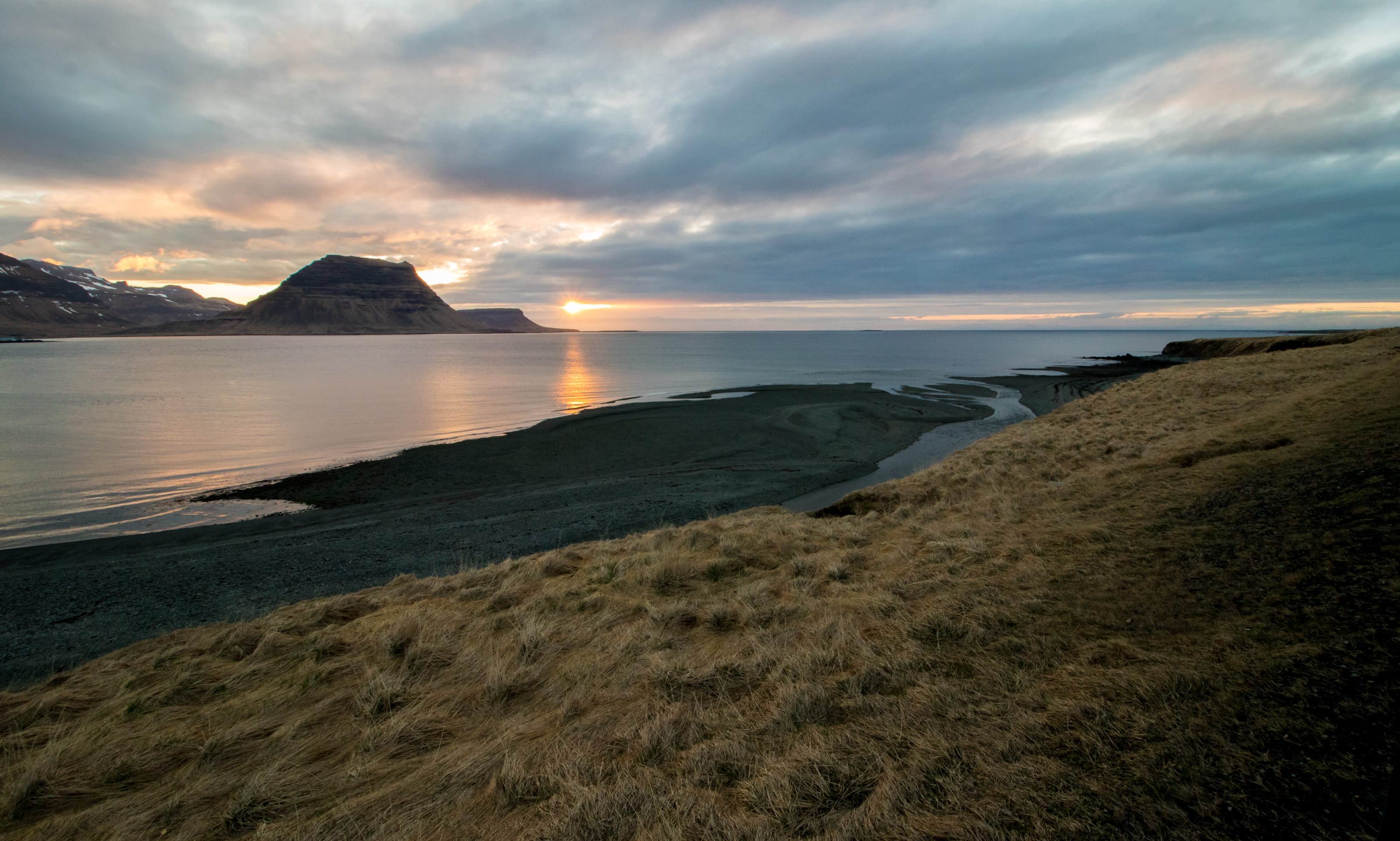 horizon over water, mount kirkjufell, outdoors, sea, cloud - sky, golden, iceland, tranquil scene, dramatic sky, sky, island, coast, environment, body, HD Wallpaper