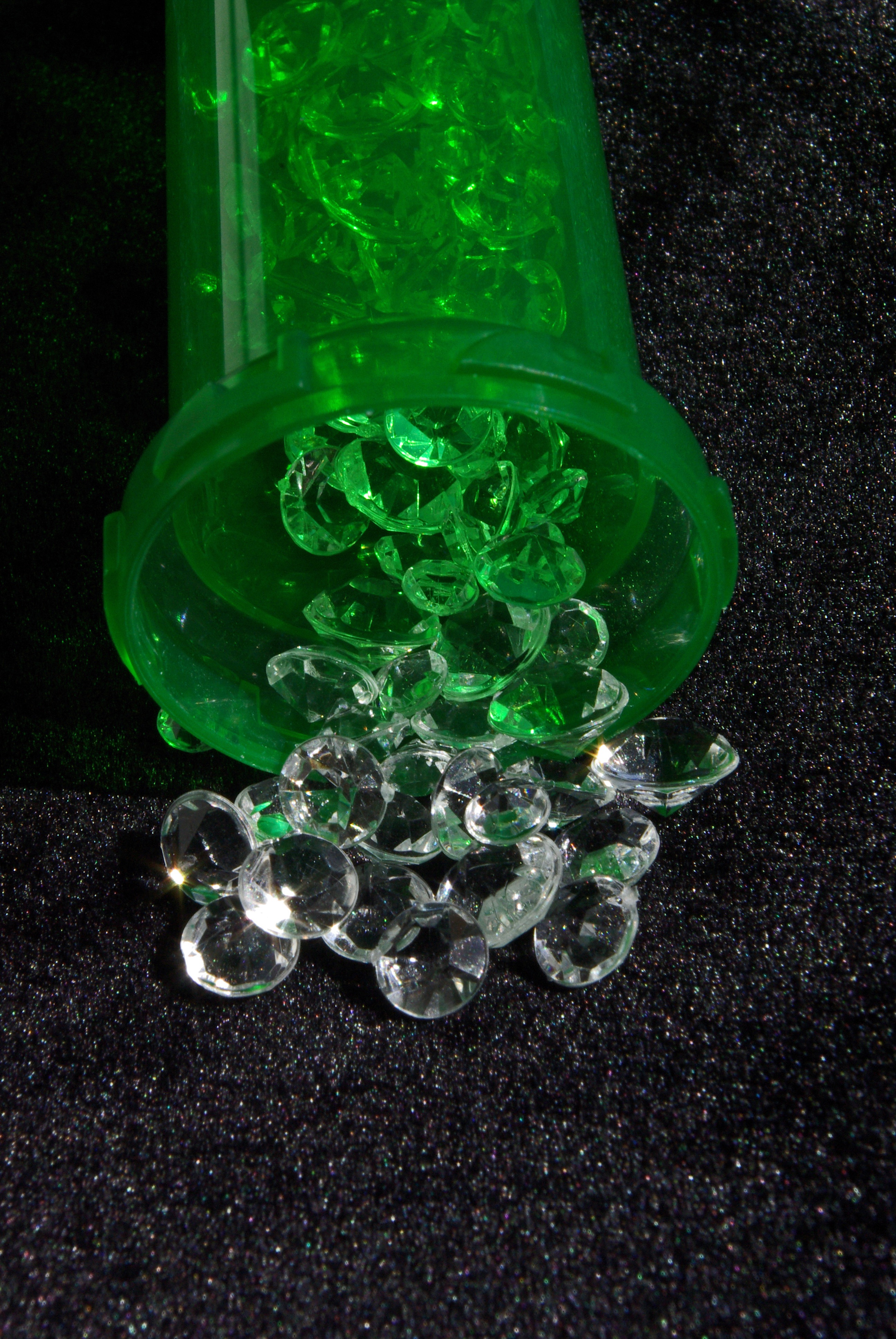 container, nature, drugs, diamonds, expensive, pharmaceuticals, table, medical, water, health-care, glass, jewelry, transparent, reflection, no people, Phone HD Wallpaper