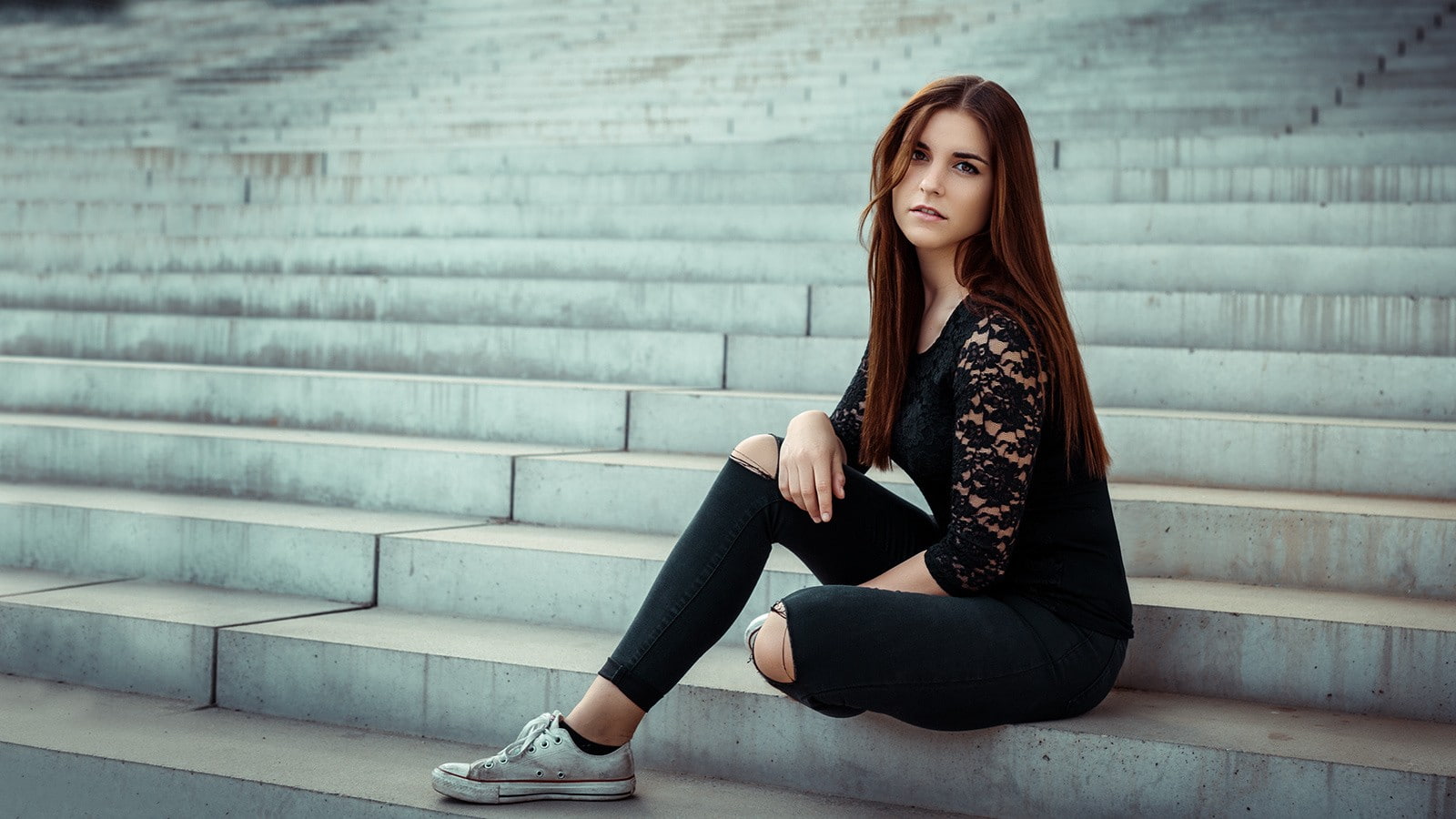 sitting, black clothing, 720P, long hair, portrait, sneakers, women, pants, torn jeans, HD Wallpaper
