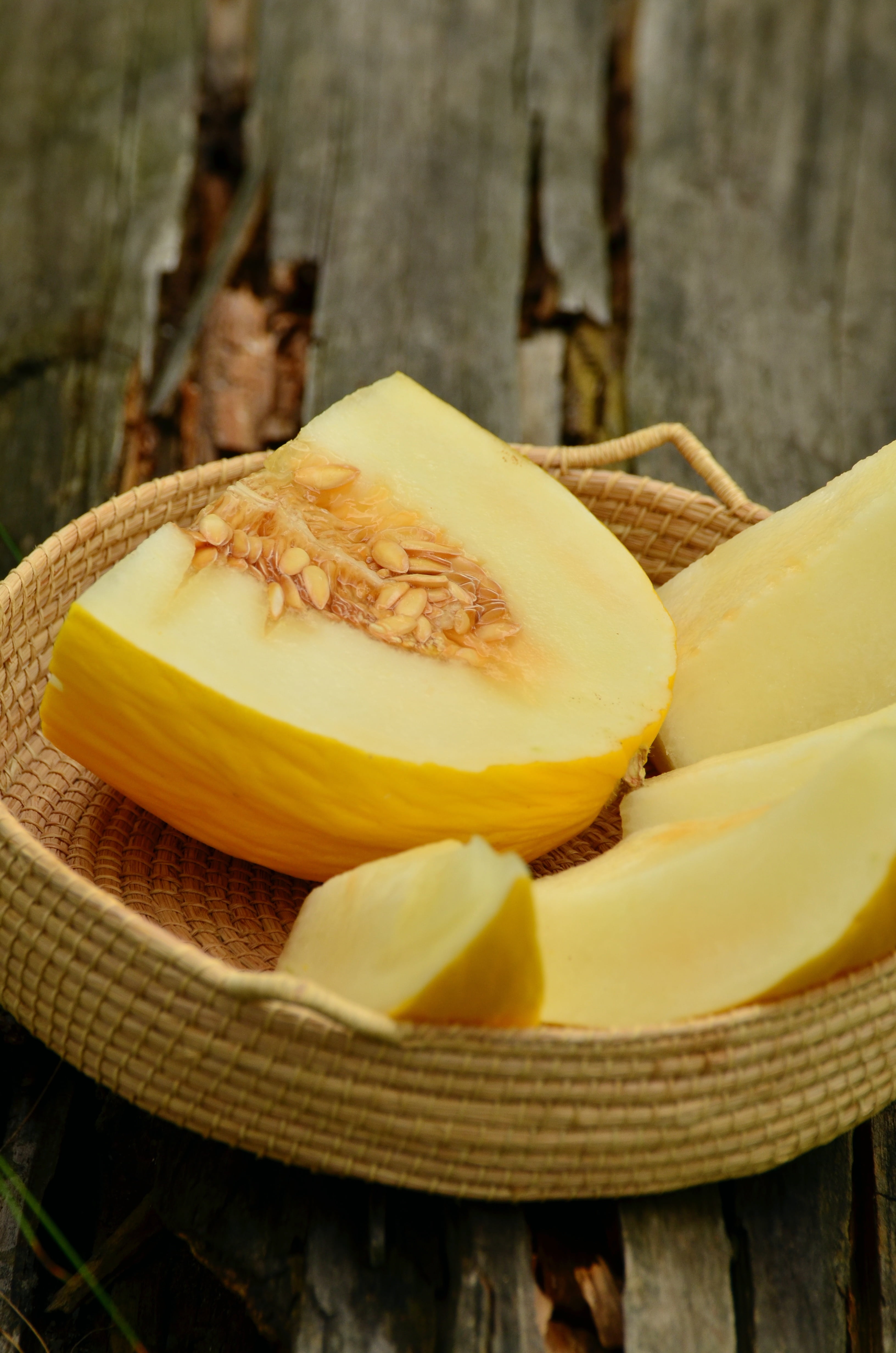 exotic, cantaloupe, fruit, vitamins, no people, ripe, food and drink, ready-to-eat, muskmelon, shell, tasty, slice, close-up, 4K, bless you, yellow, day, Phone HD Wallpaper