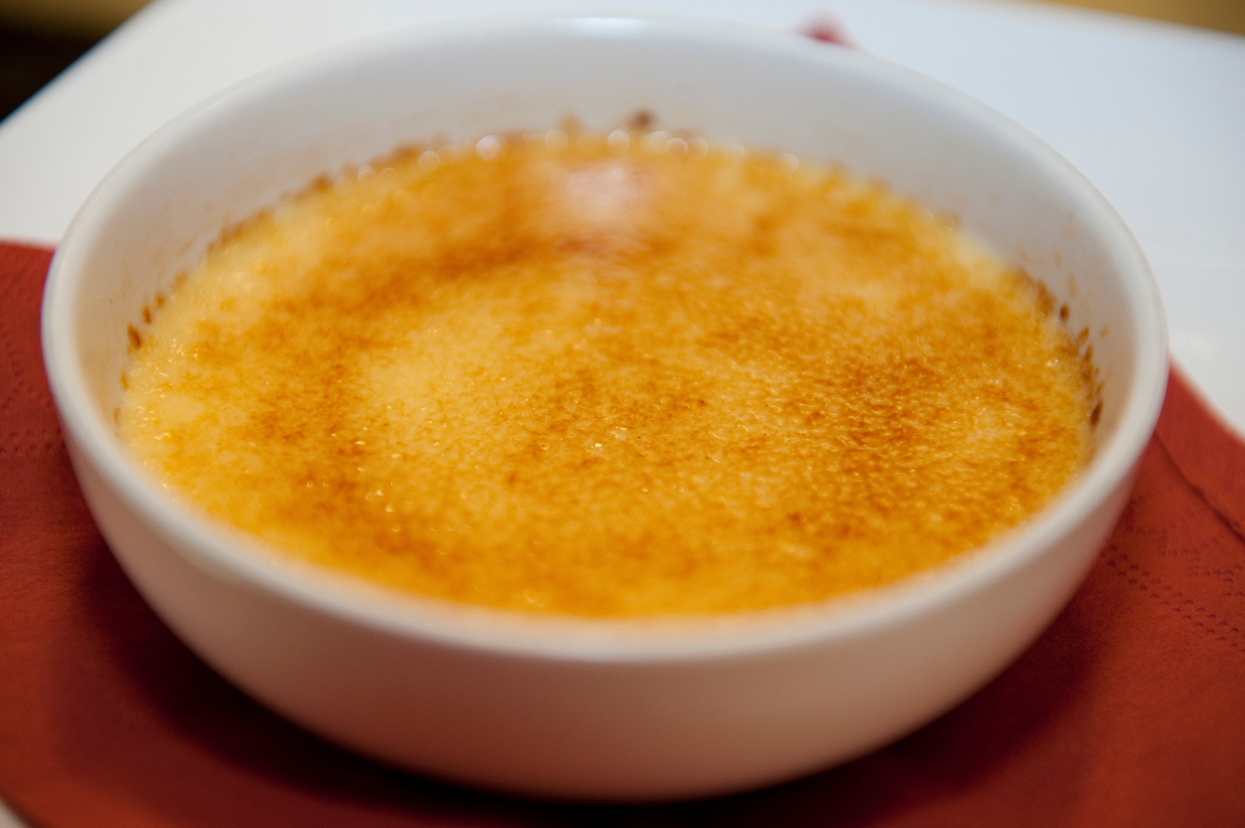 latte, frothy drink, spice, close-up, food, coffee cup, food and drink, cup, studio shot, hot drink, heat - temperature, drink, creme brulee, freshness, HD Wallpaper