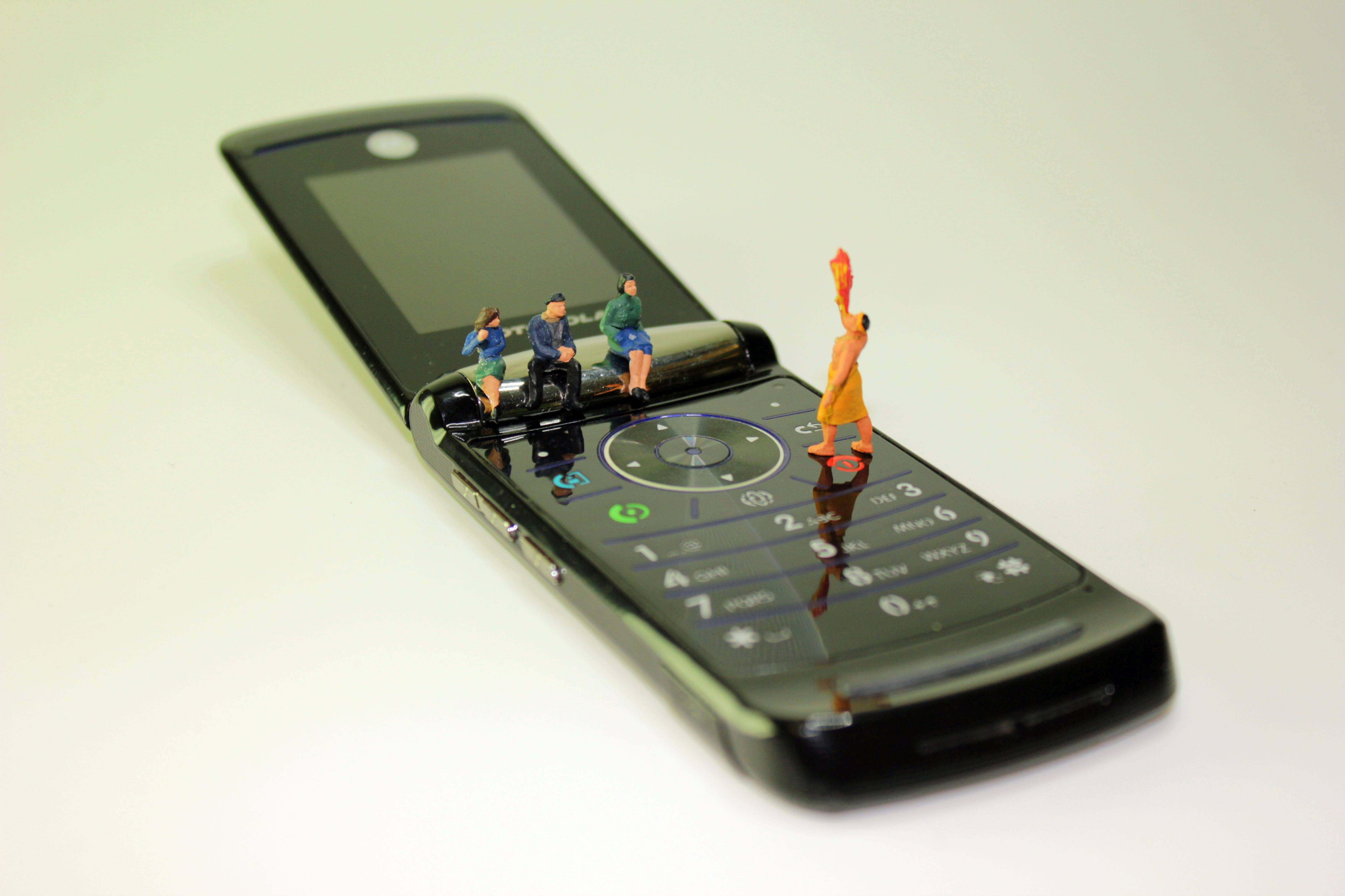 equipment, flip phone, wireless technology, miniature figures, portable information device, electronics industry, cable, computer network, 5K, electronics store, HD Wallpaper