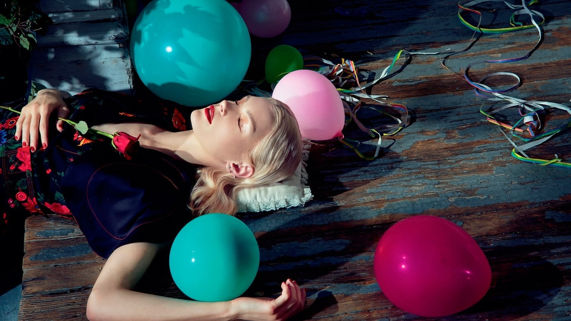 long hair, closed eyes, flowers, wooden surface, sleeping, model, balloon, lying on back, women, rose, Jessica Stam, shadow, dress, red lipstick, blonde, HD Wallpaper