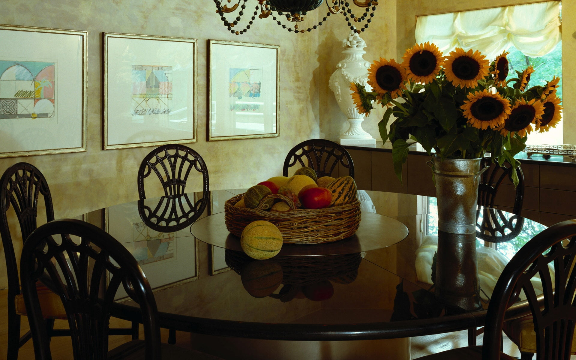 table, freshness, electric Lamp, sunflowers, flower, furniture, luxury, absence, domestic Room, decoration, bouquets, design, imitation, food, seat, no People, HD Wallpaper