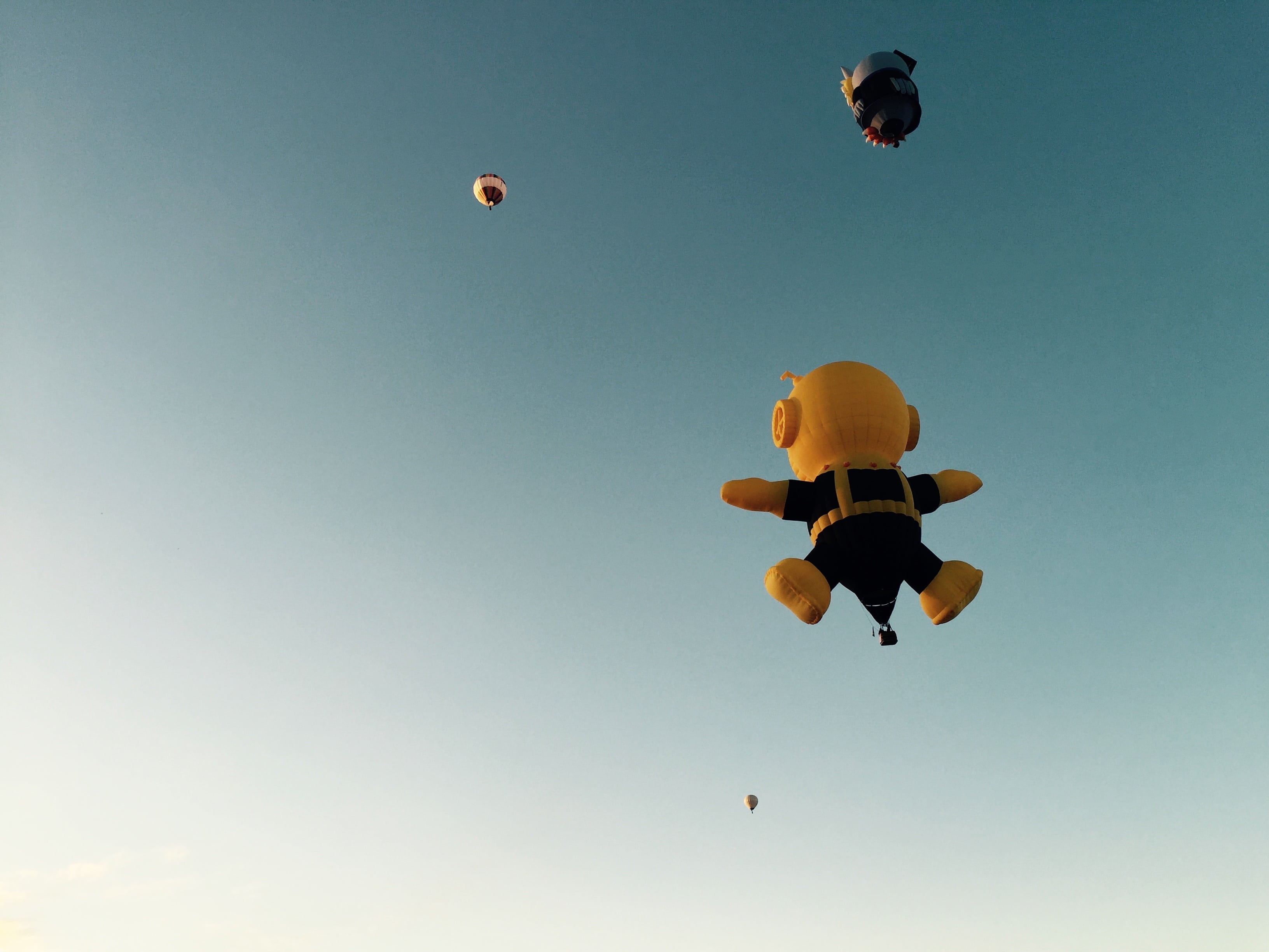playing, lifestyles, adventure, nature, aerostatic, mid-air, sport, mexico, sky, full length, motion, day, jumping, clear sky, leisure activity, flying, HD Wallpaper