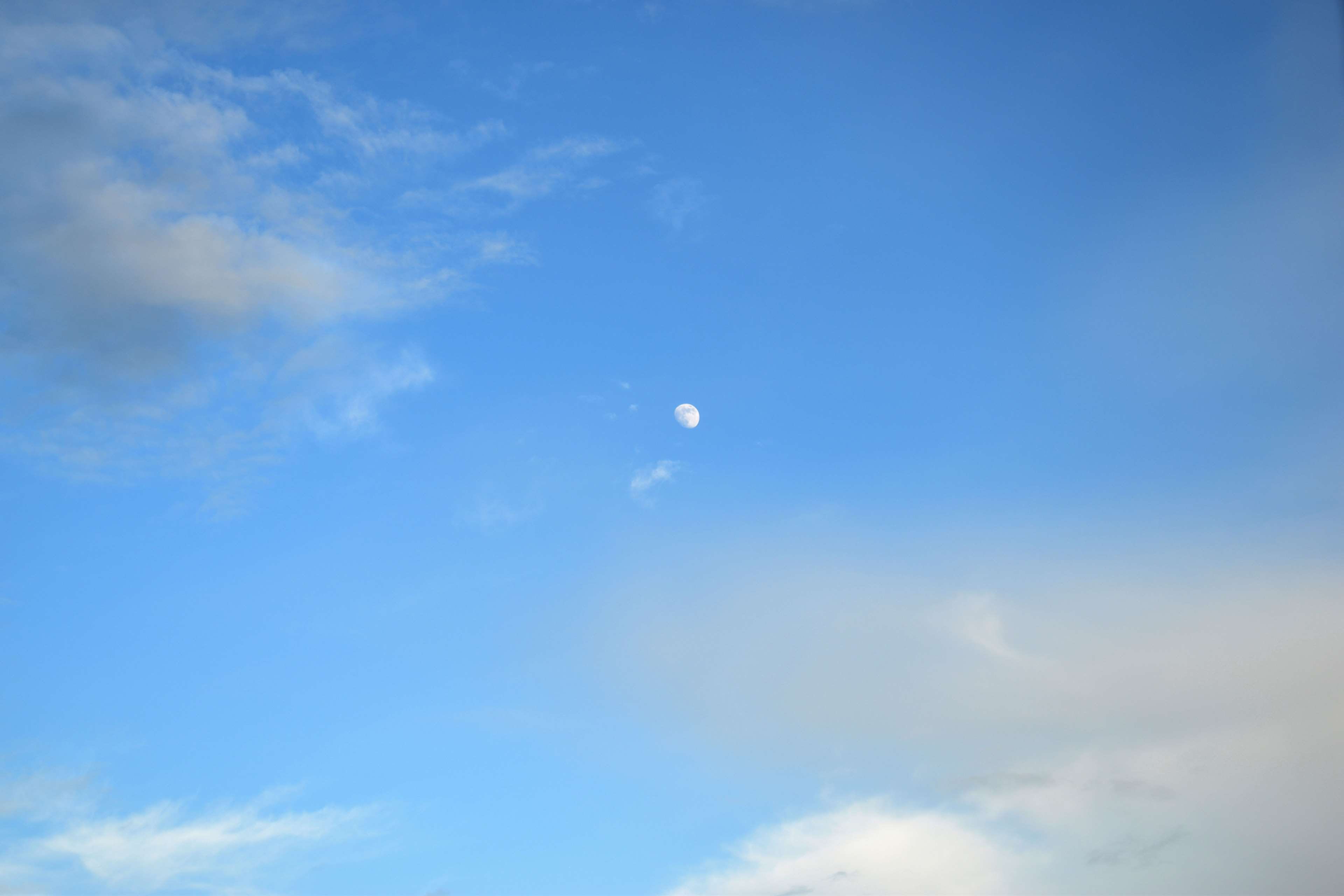 space, scenics - nature, blue, outdoors, tranquility, nature, backgrounds, full frame, crescent, cloud - sky, no people, low angle view, 4K, white color, HD Wallpaper