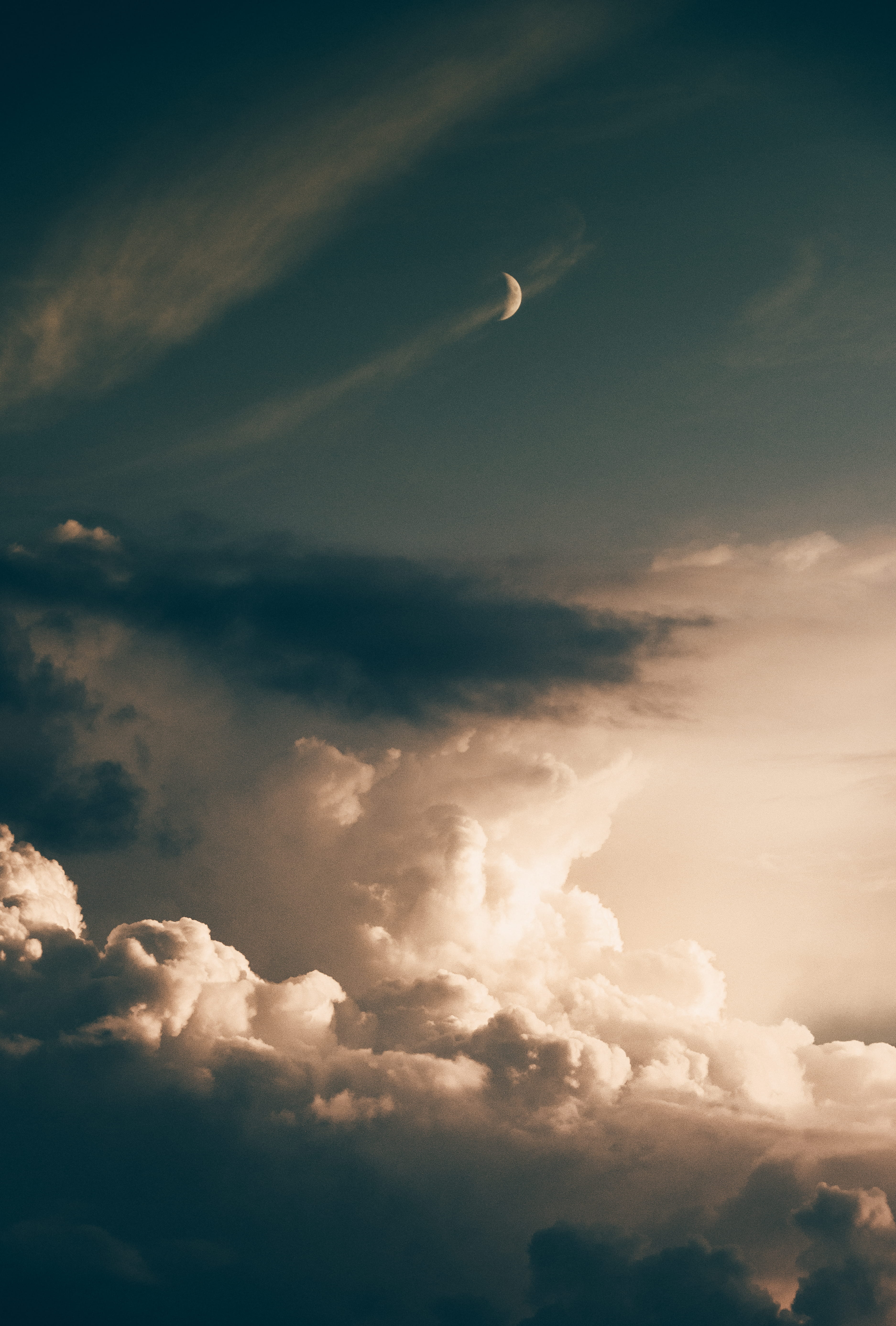 majestic, beauty in nature, ominous, tranquil scene, scenics - nature, sunlight, photo, 5K, tranquility, crescent, cloudscape, sunset, outdoors, white, Phone HD Wallpaper