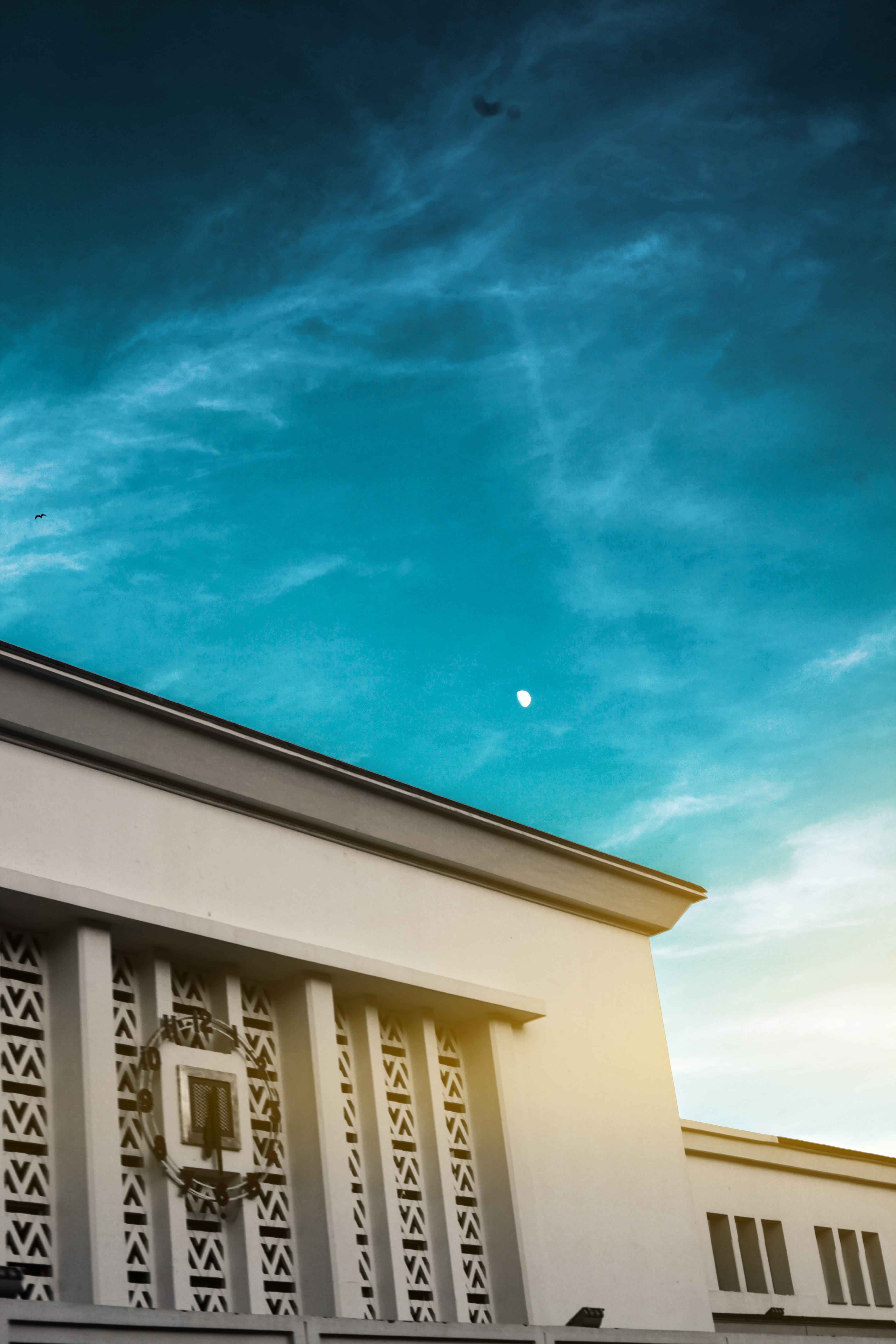space, 5K, sky, low angle view, architecture, nature, morocco, building, cloud - sky, blue, outdoors, crescent, sunlight, time, building exterior, tangier, Phone HD Wallpaper