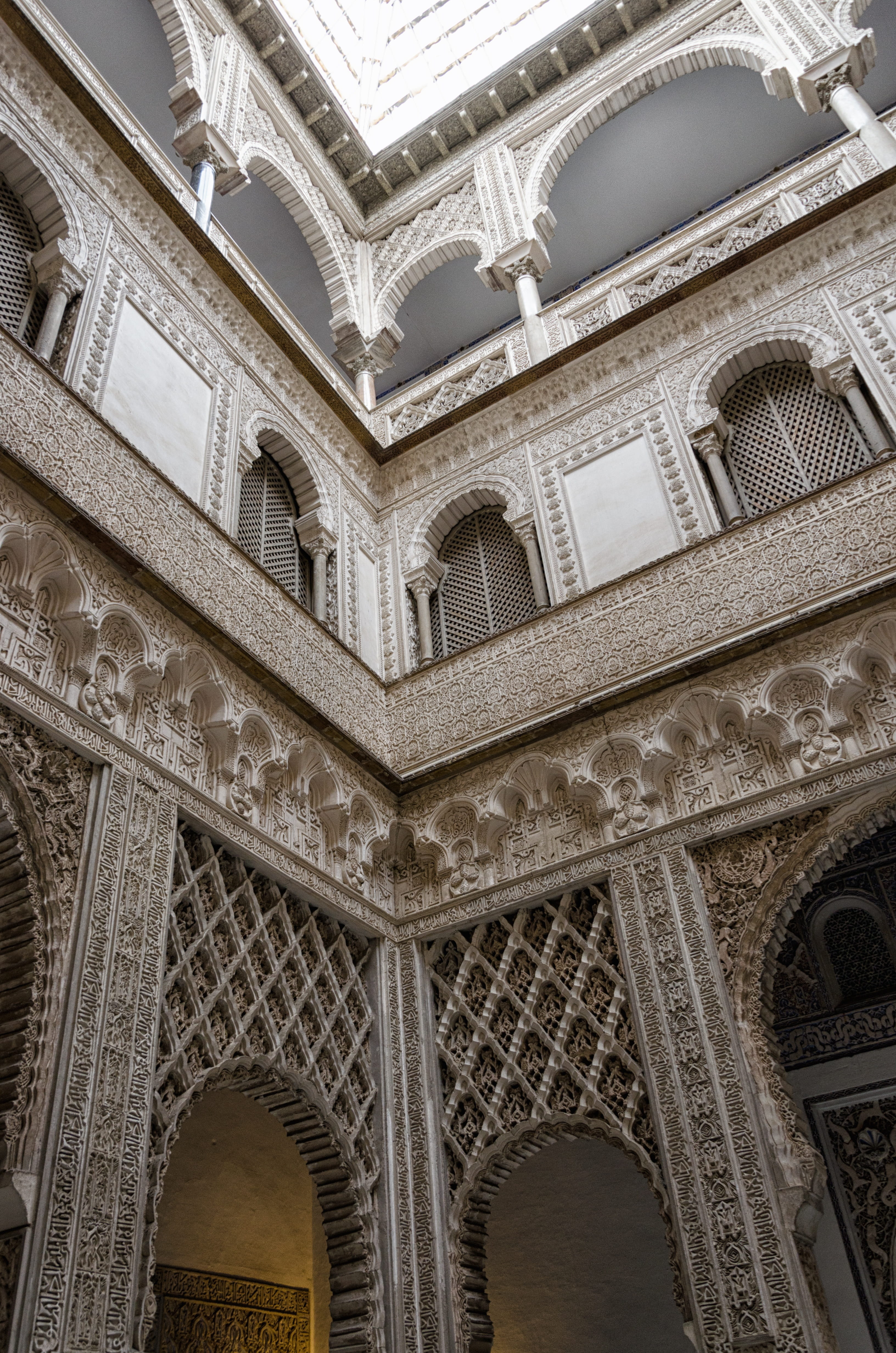 facade, architecture and art, alcazar, ornament, carving, day, antiquity, old, carving - craft product, city, craft, no people, built structure, neo-classical, Phone HD Wallpaper