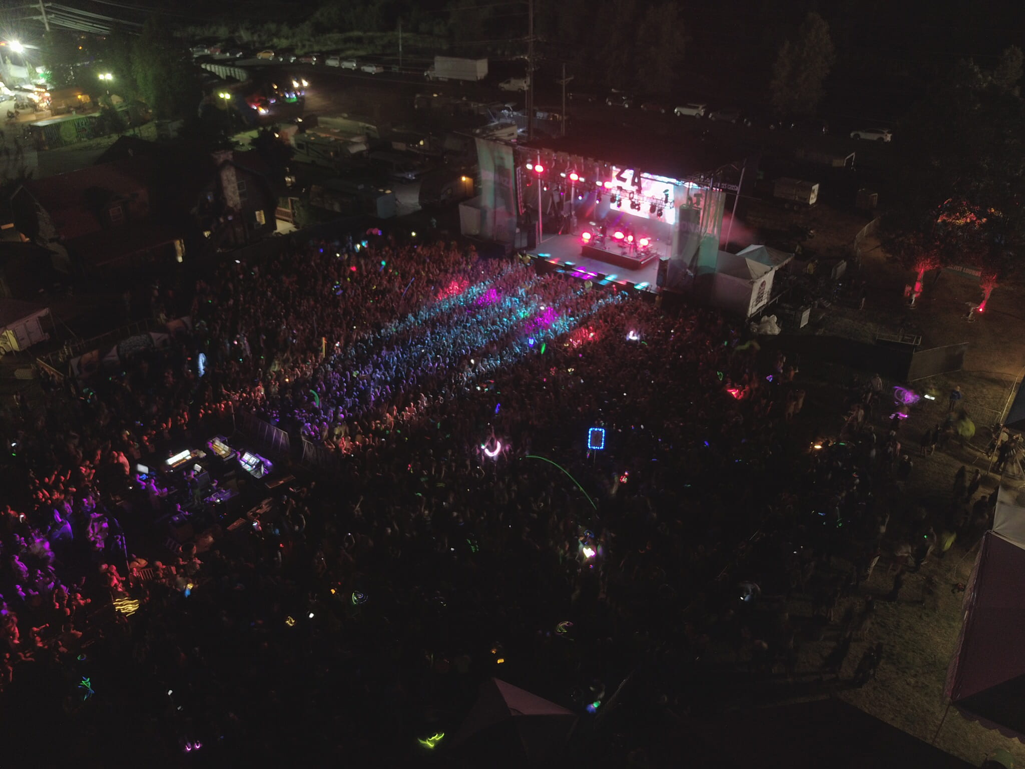 spectator, celebration, light, leisure activity, nightlife, high angle view, outdoors, night, group of people, 1080P, light - natural phenomenon, large group of people, HD Wallpaper