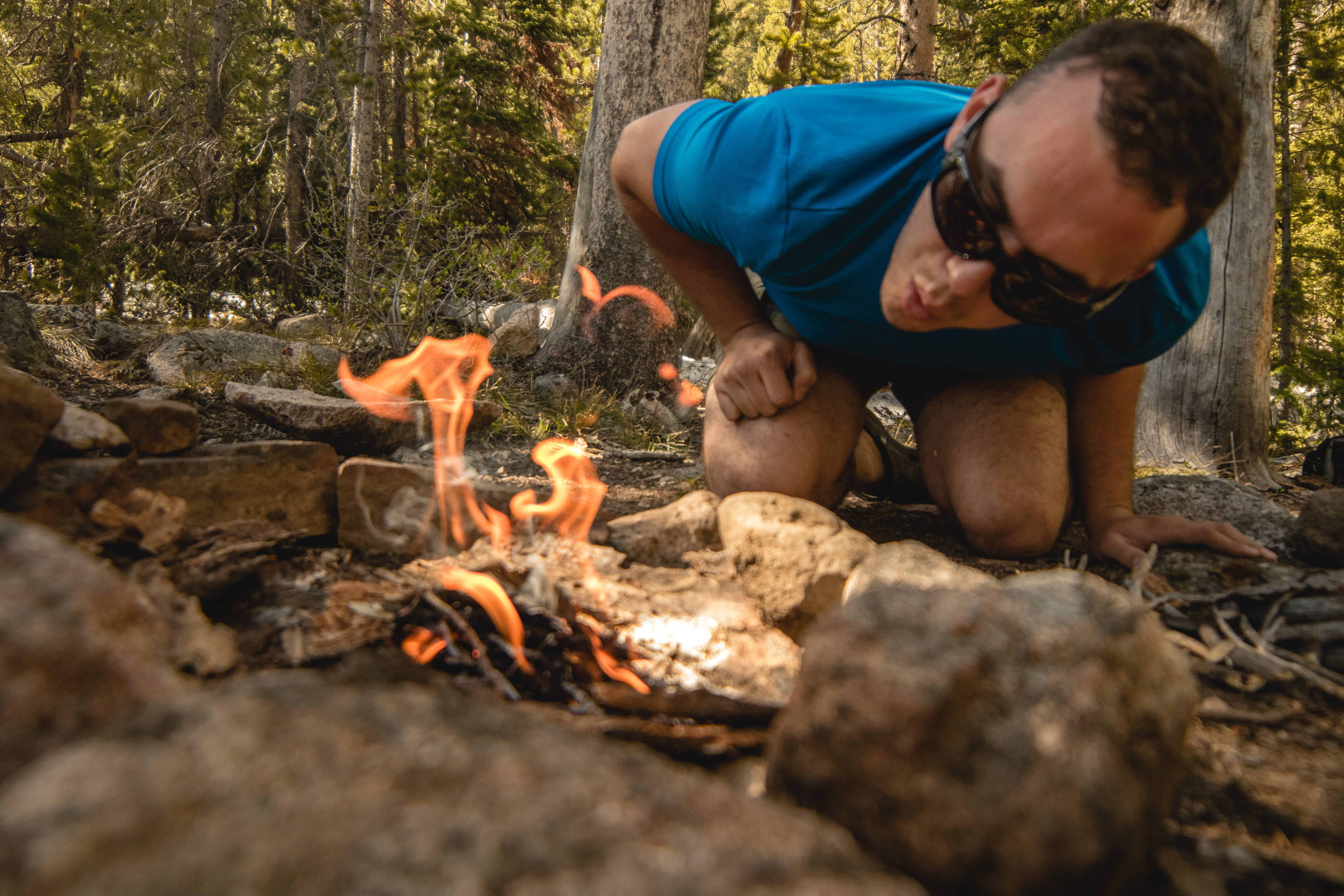 casual clothing, bonfire, united states, men, outdoors, burning, mid adult, day, mountains, camping, sawtooth range, campfire, heat - temperature, males, HD Wallpaper