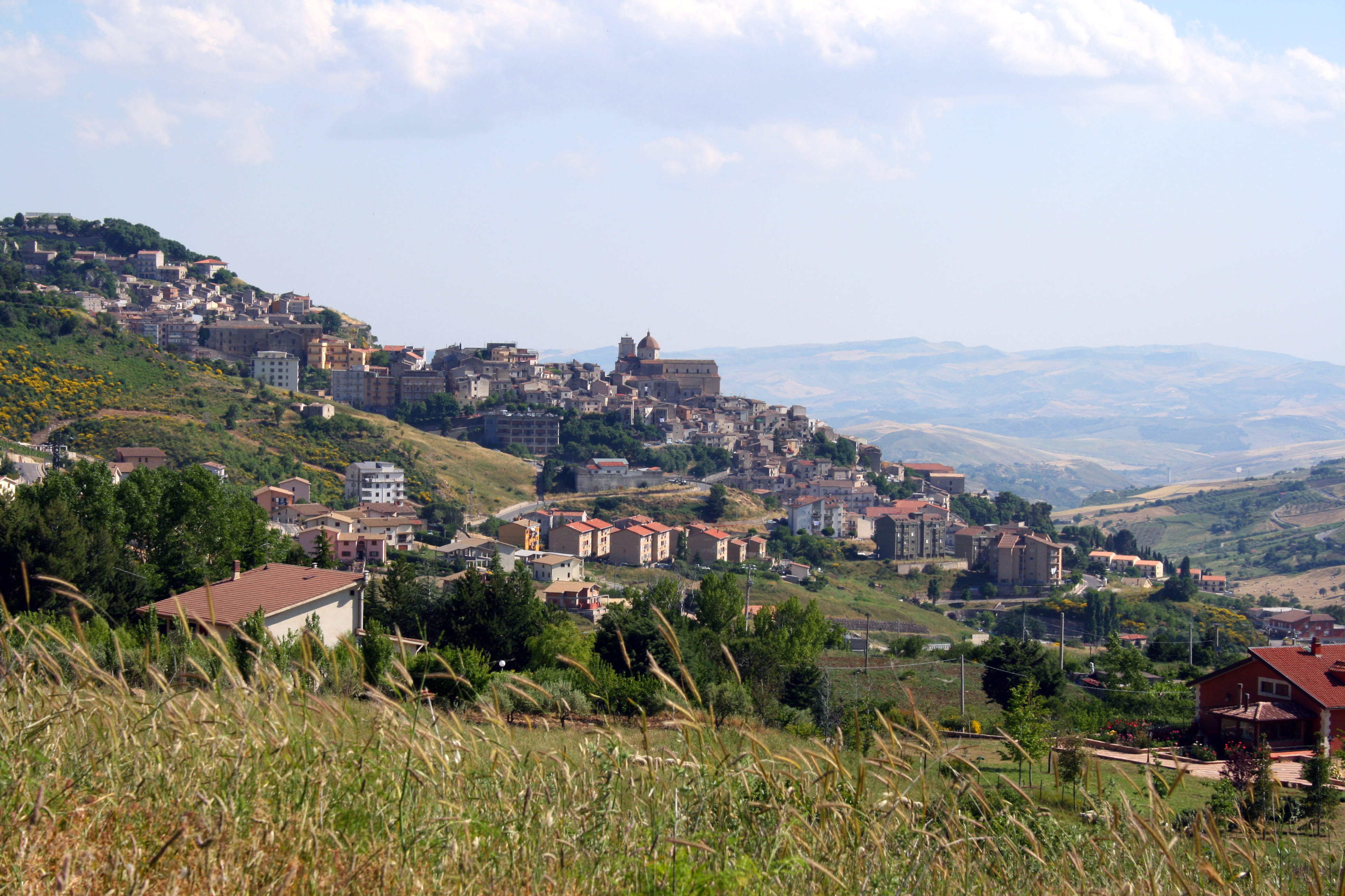 town, land, mountain, residential district, nature, building, vineyard, plant, Petralia Sottana, photo, outdoors, house, sky, townscape, no people, sicily, HD Wallpaper