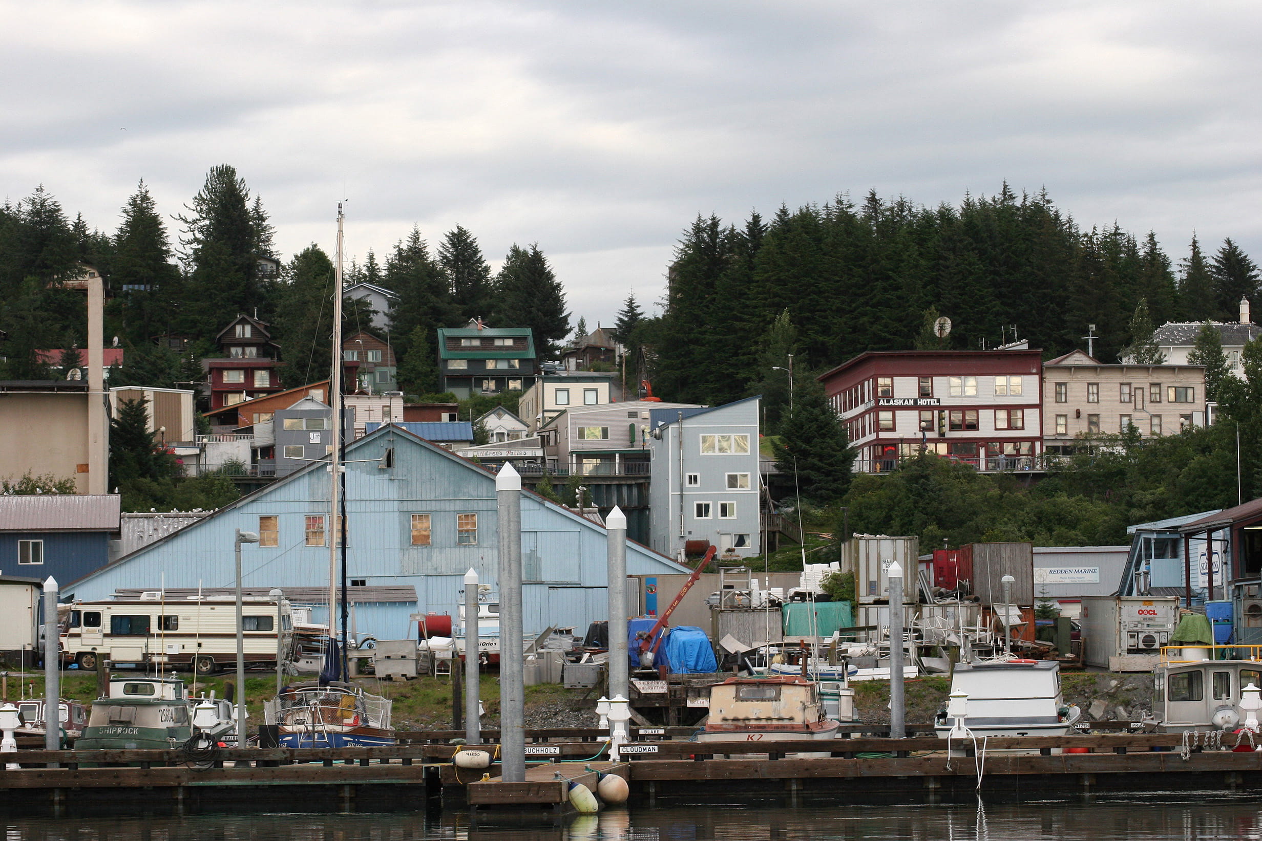1080P, sky, harbor, water, public domain, boat harbor, building, mode of transportation, color Image, plant, Alaska, waterfront, building exterior, boat, HD Wallpaper