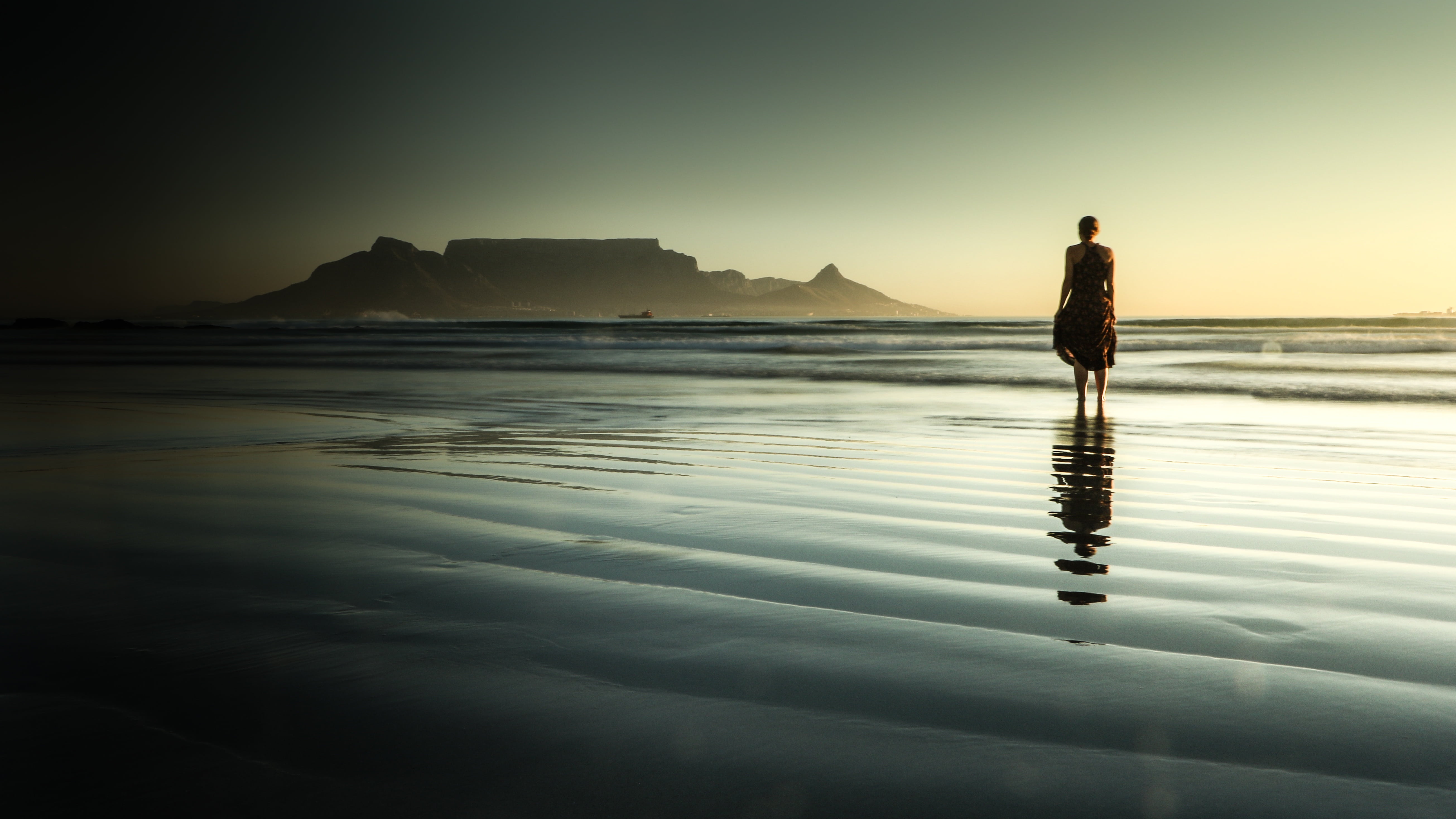 beauty in nature, tablemountain, solitude, landscape, full length, adult, holiday, 5K, rocks, reflection, sea, man, body, outdoor, tourism, weather, capetown, HD Wallpaper