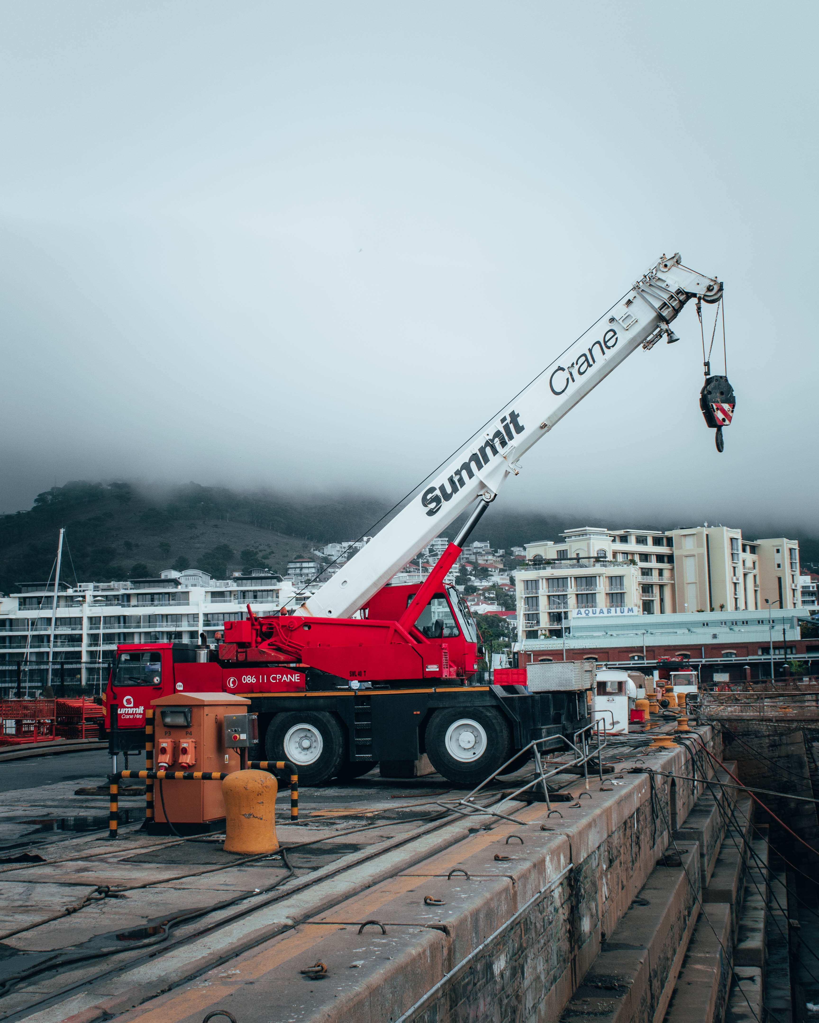 cloudyday, urban, construction site, africa, construction industry, copy space, pollution, waterfront, crane - construction machinery, 4K, building exterior, Phone HD Wallpaper