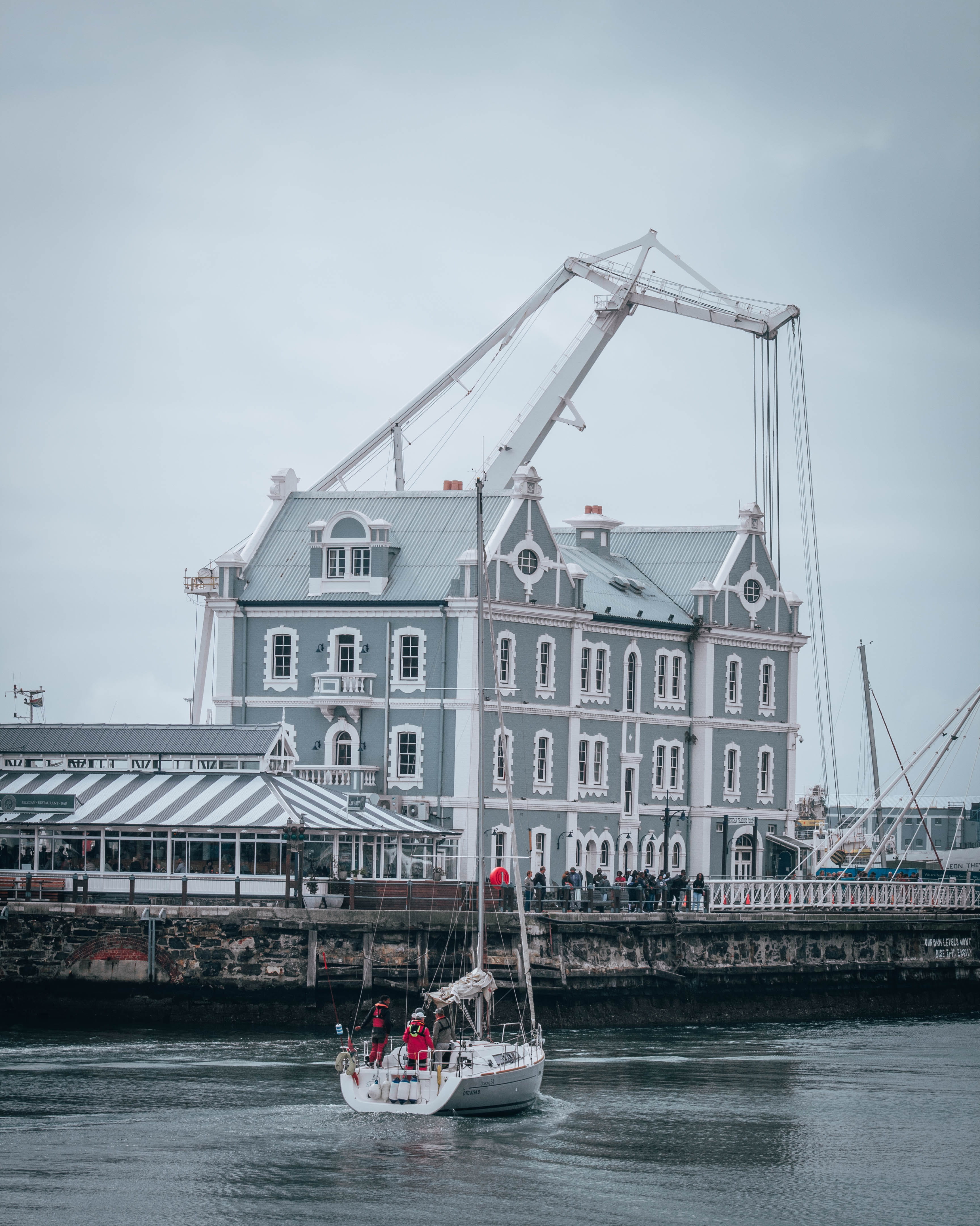 waterfront, pier, urban, port, group of people, craft, 4K, river, vessel, built structure, transportation, city, passenger craft, day, building exterior, Phone HD Wallpaper