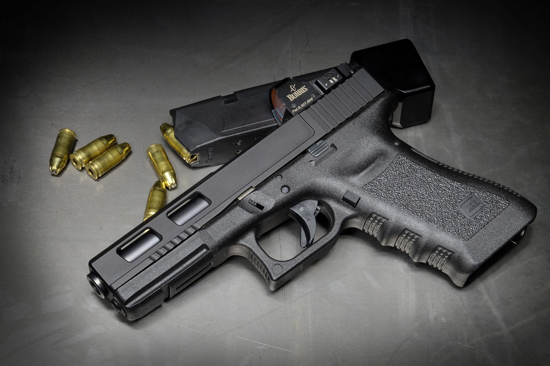 weapon, studio shot, bullet, risk, no people, Austria, conflict, violence, gun, handgun, security, automatic, sign, ominous, crime, communication, cartridges, HD Wallpaper