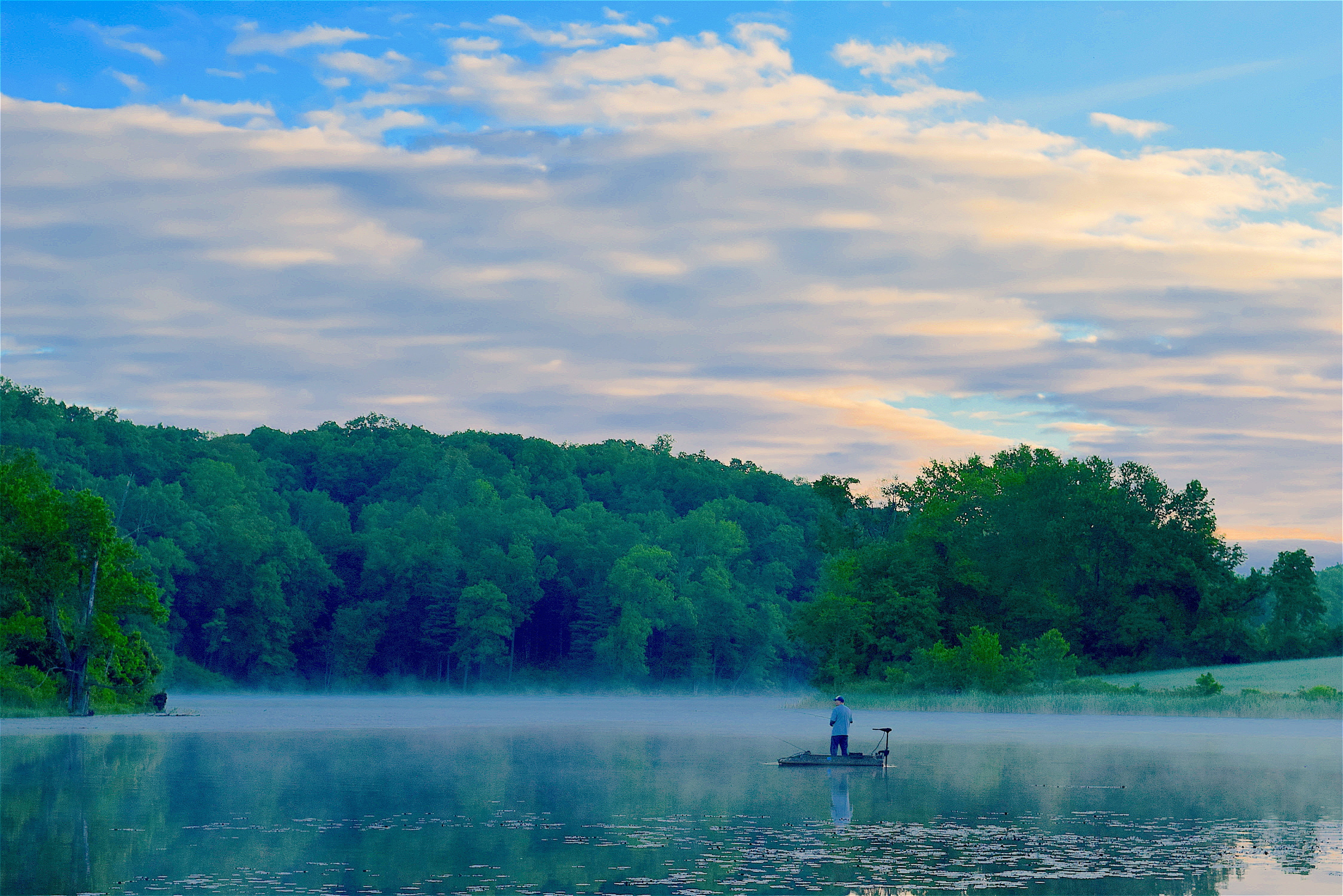 outdoors, non-urban scene, outdoor, scenics, plant, vacation, water, recreation, 4K, boat, waterfront, forest, tranquil scene, beauty in nature, nature, HD Wallpaper