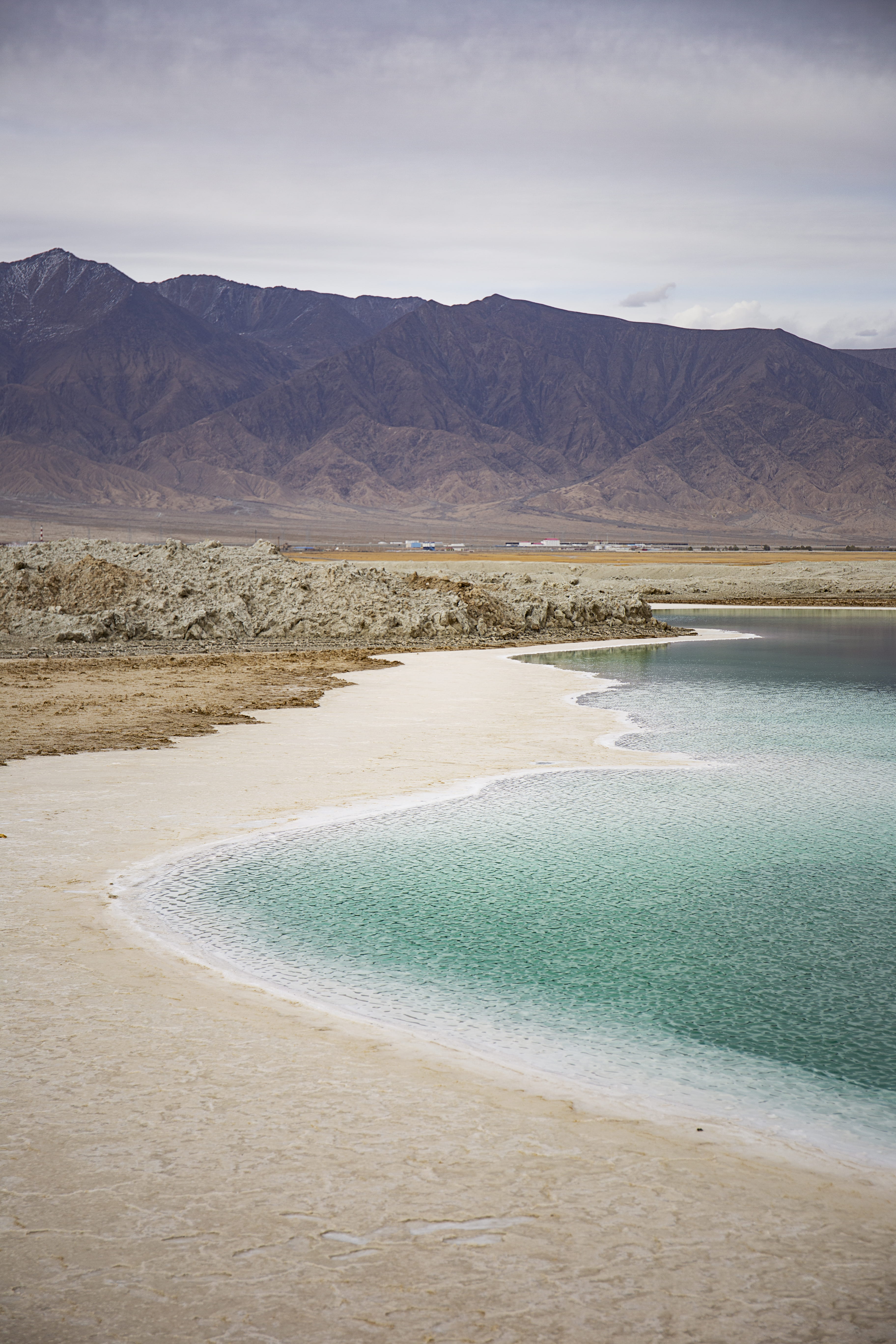 mountain range, 5K, mountain, scenics - nature, water, day, beach, sky, non-urban scene, environment, land, no people, idyllic, qinghai, tranquil scene, Phone HD Wallpaper