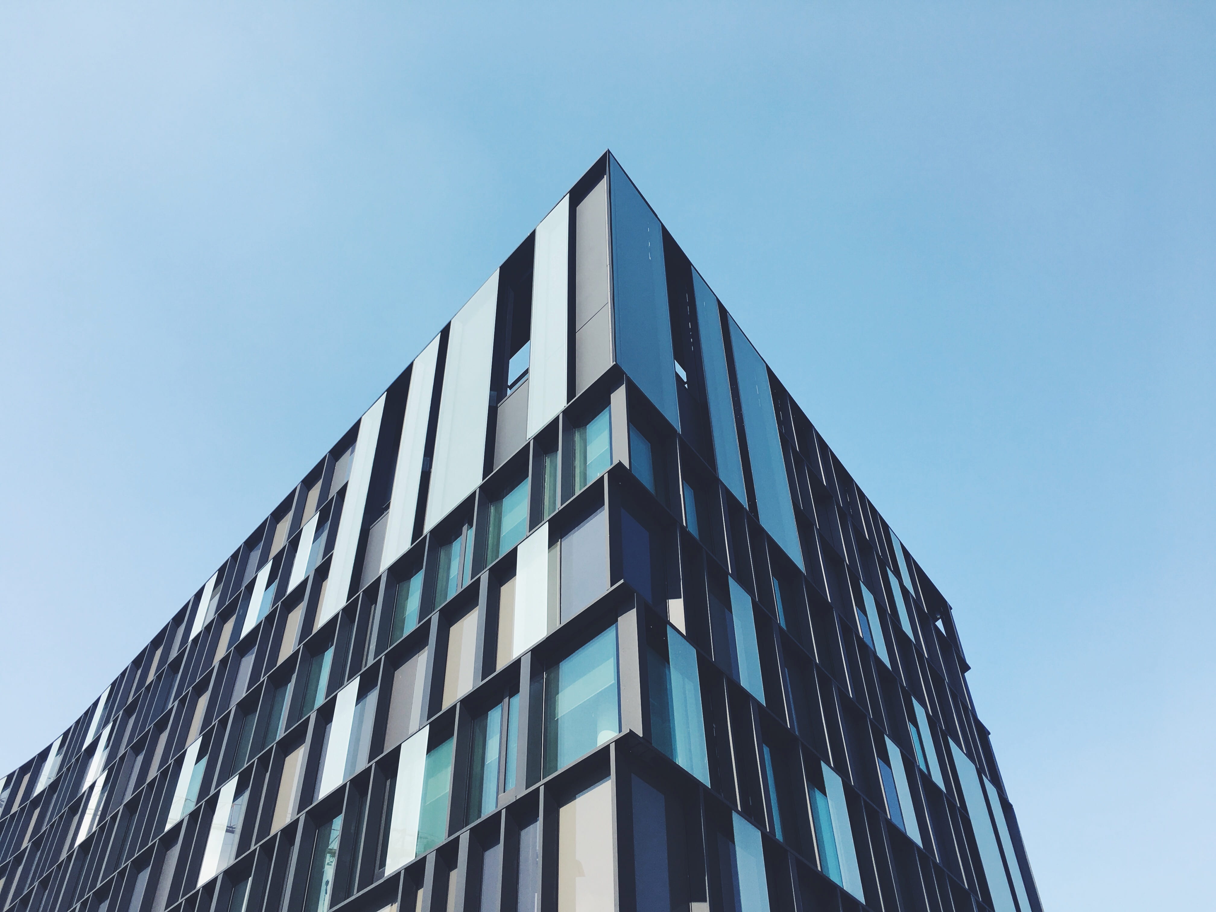 minimal, lavazza, nature, nuvola, glass - material, reflection, daytime, turin, gray, geometric shape, sky, modern architecture, outdoors, city, blue, day, HD Wallpaper