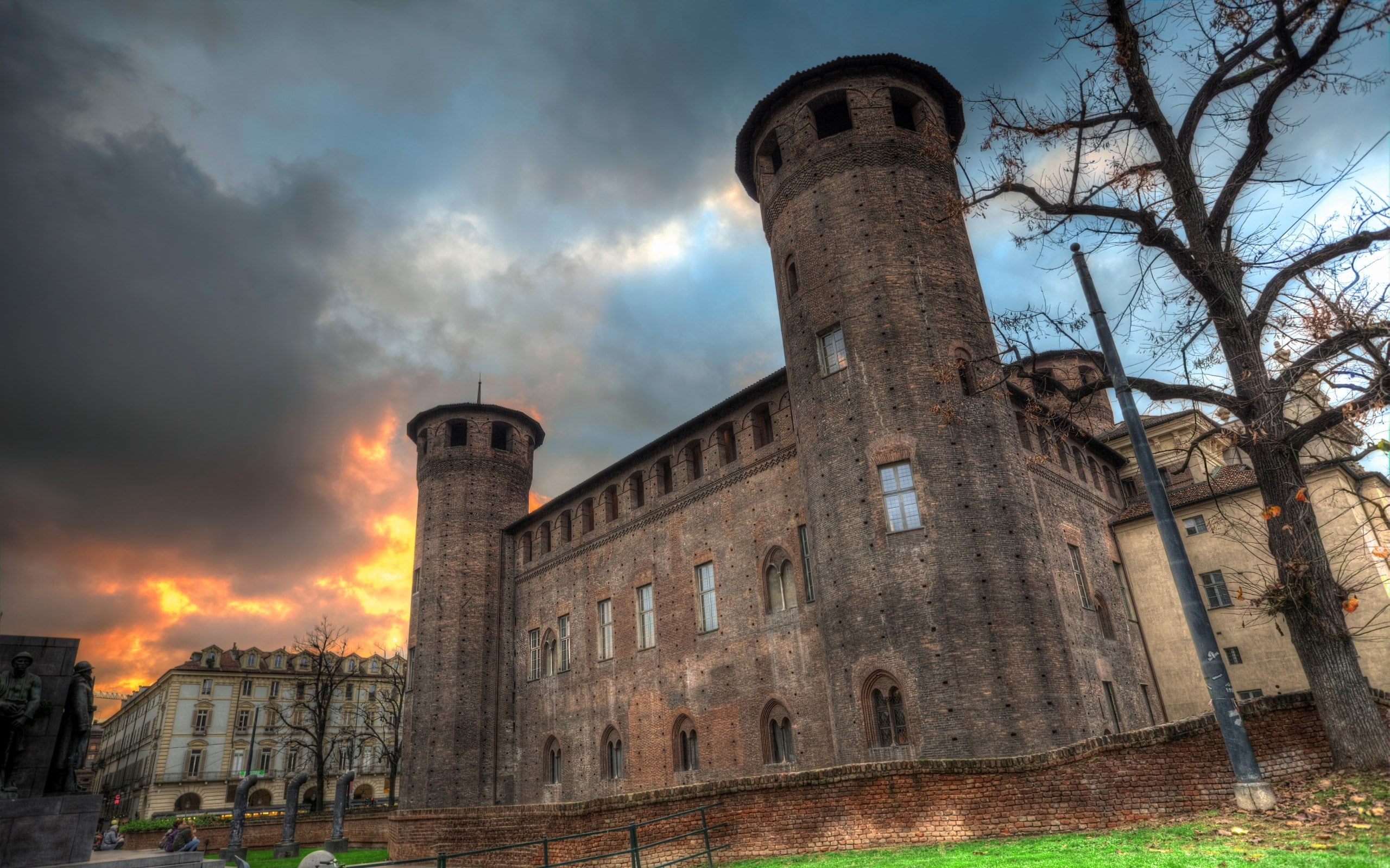 architecture, city, tree, destruction, built structure, outdoors, palazzo madama turin, the past, nature, building exterior, tower, travel destinations, HD Wallpaper